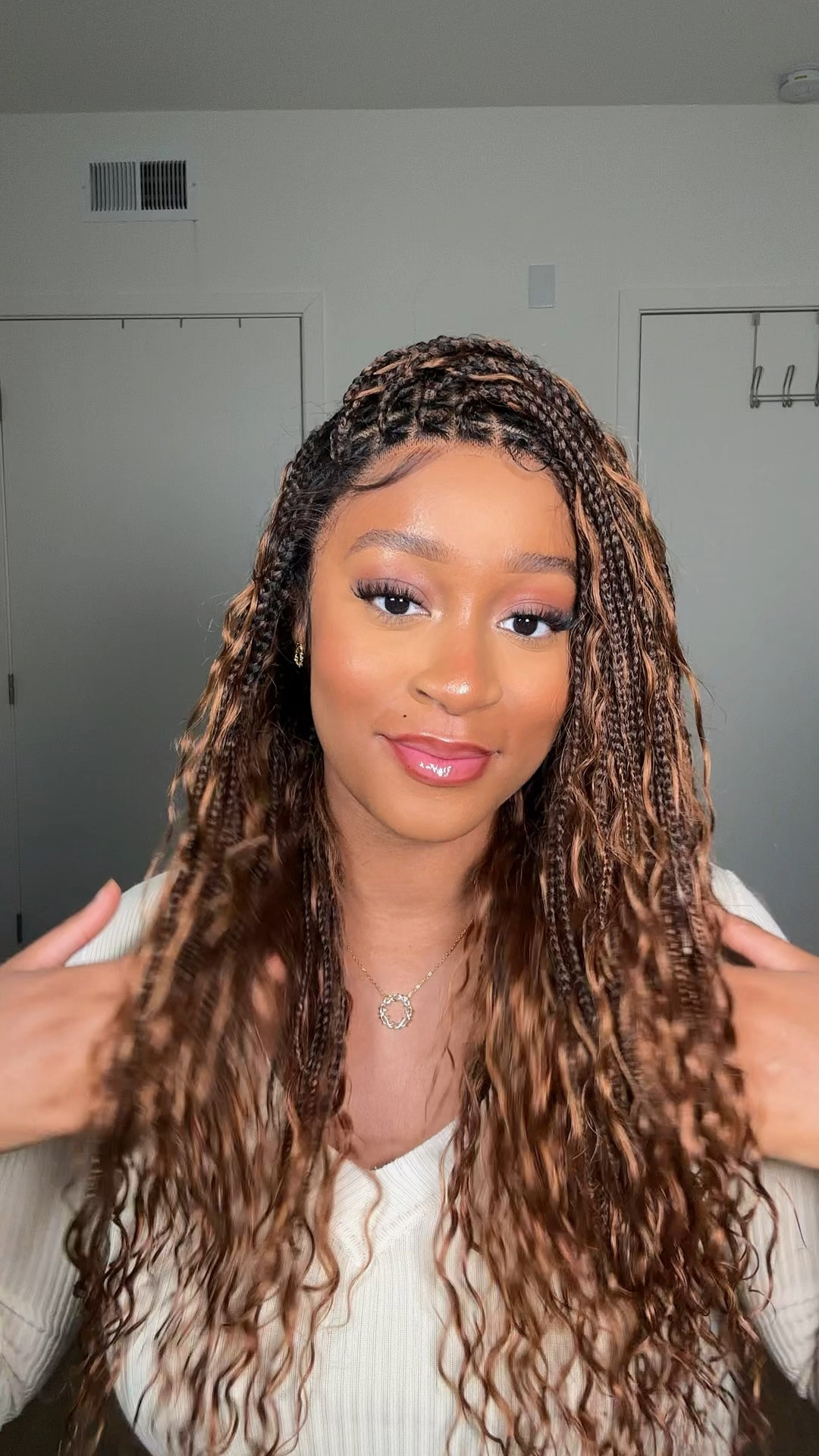 I’ve literally worn this unit almost everyday since receiving it and I love how it doesn’t tangle! With some water and mousse, you’re good to go! 

This unit is from @jalizastyles and it’s their new human hair boho micro braided wig! I got the color ombré brown and 121 strands  

📌Use my discount code: ‘10SHARONS’, to get 10% off. 

Are we wearing braided wigs in 2025? 👀

#LTKBeauty #LTKSaleAlert #LTKStyleTip