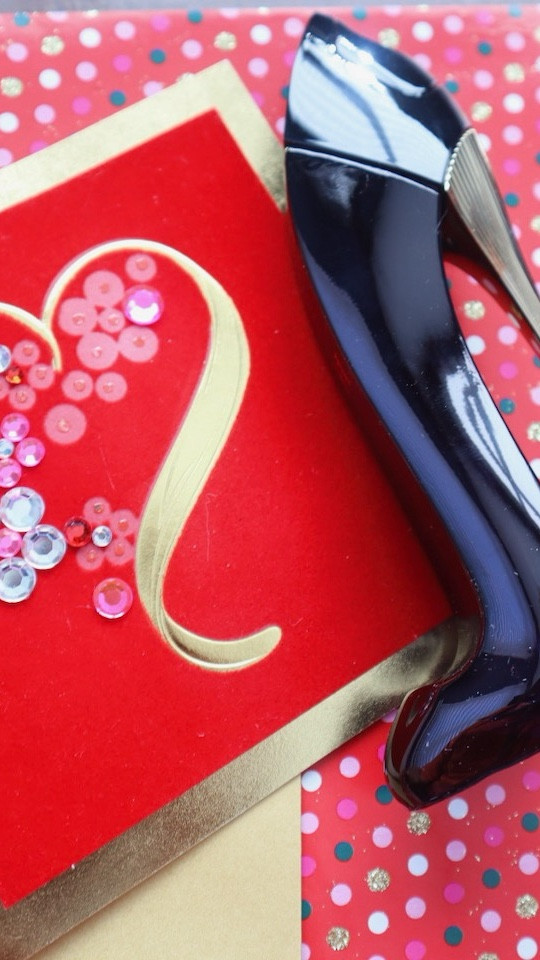 Indulge your love with a collection of thoughtful and refined  Valentine gifts that speak to her elegance, charm, and unique spirit. 

#LTKSeasonal #LTKStyleTip #LTKGiftGuide