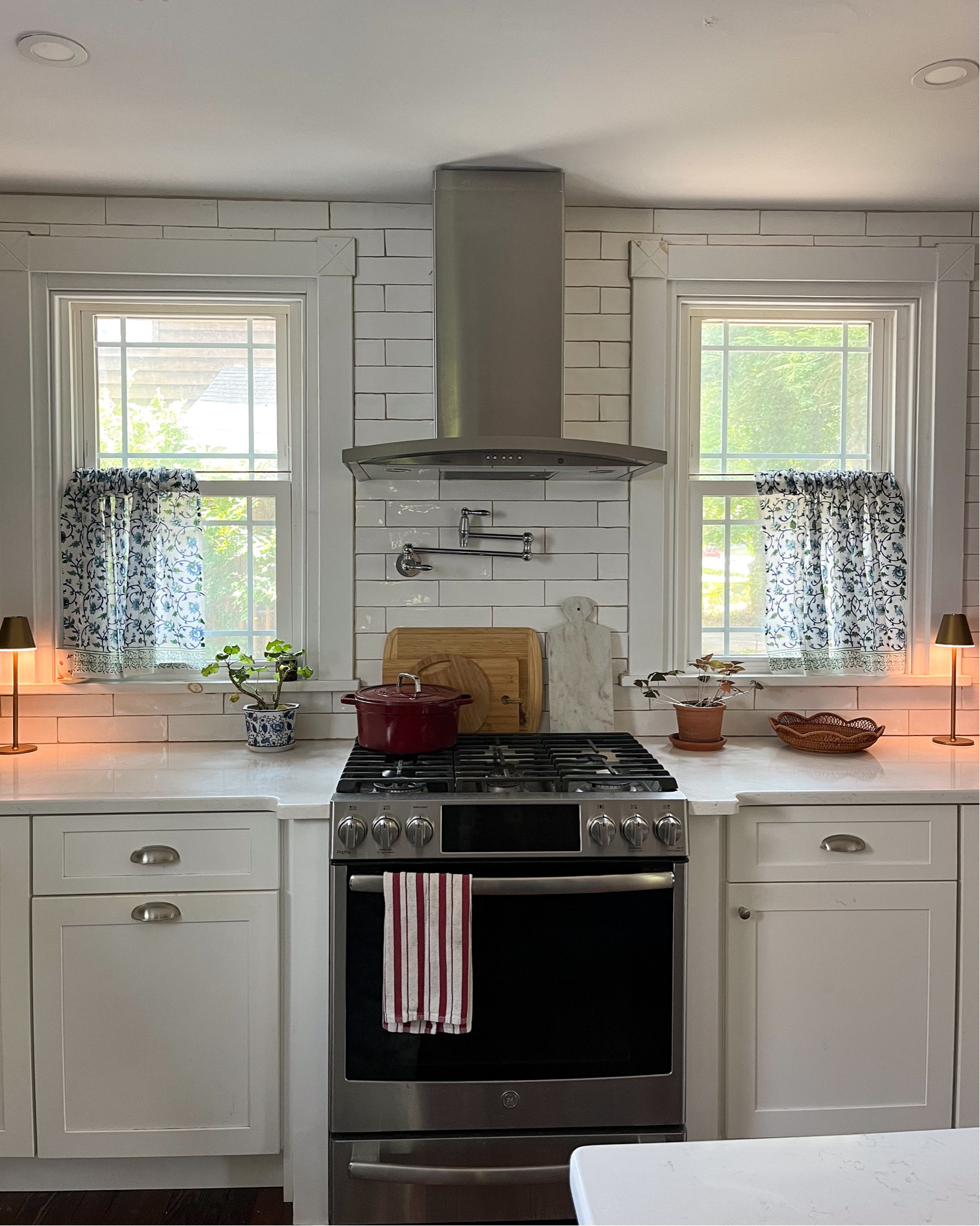 Love how these block print cafe curtains warm up my white kitchen 🕯️

#LTKFindsUnder50 #LTKHome #LTKStyleTip