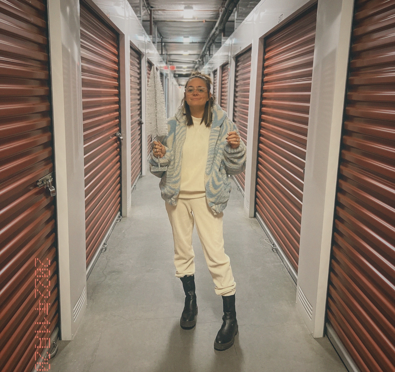 Rebecca Piersol style. Holiday loungewear. Winter lounge set. H&M loungewear. Matching set. Winter white set. 

#LTKSeasonal #LTKunder50 #LTKstyletip