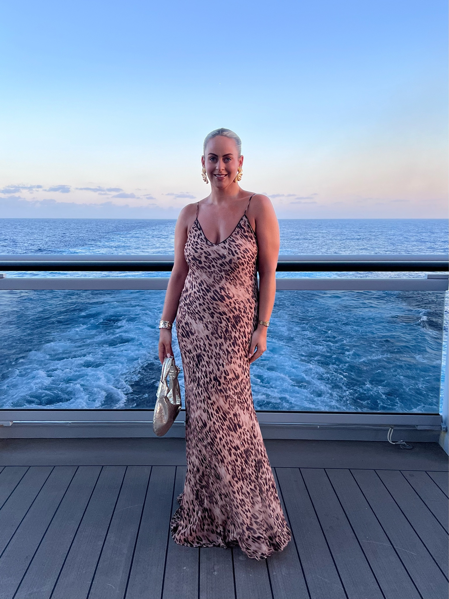 a moment for this dress 🐆

I’m wearing a size 8

Summer outfit, leopard trend, euro summer, cruise outfit, maxi dress, leopard print, river island 

#LTKsummer #LTKuk #LTKstyletip