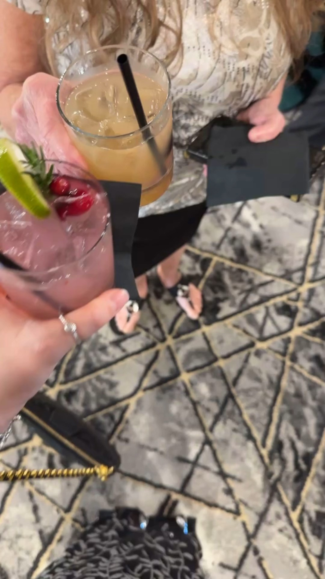 Holiday party boomerangs🥂

#LTKSeasonal #LTKHoliday