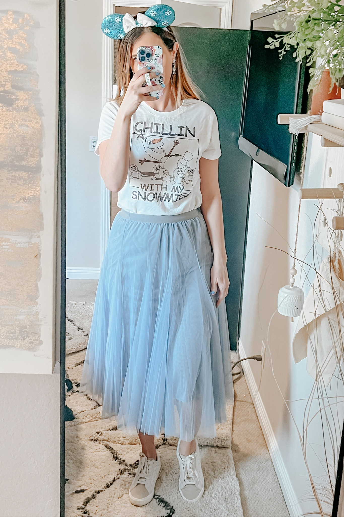 Disney outfit for adults. Frozen Disney outfit. 


Disney land outfits, abercrombie jeans, sneakers, white sneakers, amazon Disney outfits, Disney shirt, Olaf shirt, frozen shirt, amazon earrings, amazon necklace, amazon jewelry, new balance sneakers outfits, Disney shirts, Disney style, Disney fashion, disneyland outfits, disney cruise, amazon Disney, Disney amazon, Disney essentials, disney must haves, Disney ears 

#disney
#Disneyland #adultdisneyoutfits #outfit #outfits #minnie #mickey #frozenoutfits #amazon #affordable #cheap # budget
teacher outfits, business casual, casual outfits, neutrals, street style, Midi skirt, Maxi Dress,




#LTKfamily #LTKstyletip #LTKunder50