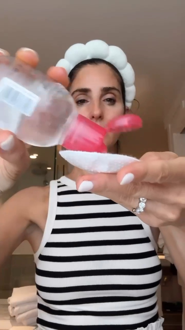 Quick and easy makeup for everyday. I use the shade neutral tan foundation xx

#LTKmorningroutine #LTKBeauty #LTKgrwm