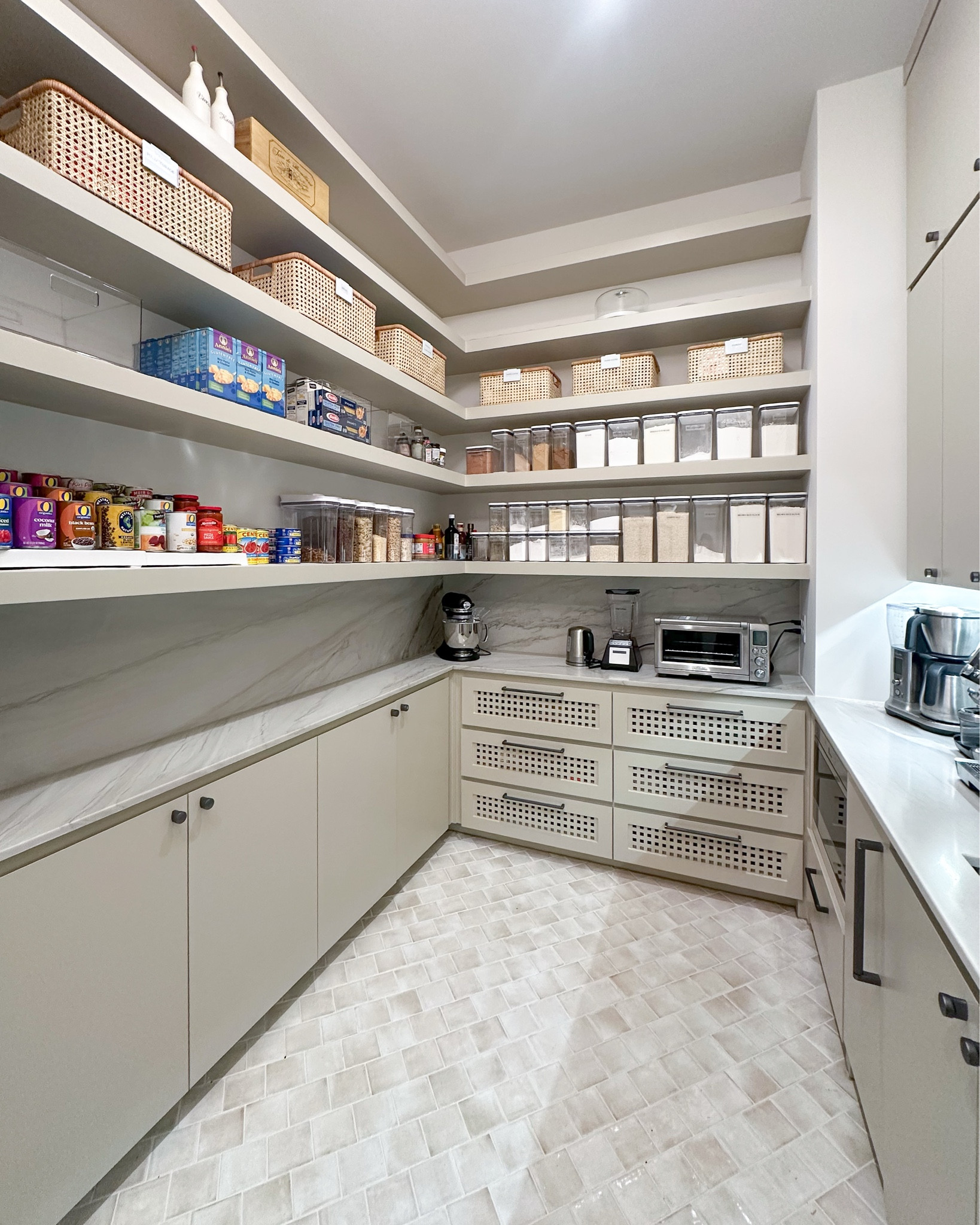 A fresh start for this pantry + prep kitchen. 🤍
After recently moving in, our client wanted the space to feel calm, functional, and easy to maintain. With thoughtful zones and similes systems, everything now has a place, making everyday routines just a little lighter.

#LTKhome #LTKorganization #LTKpantry #containerstore #homeorganization #dallasorganizer