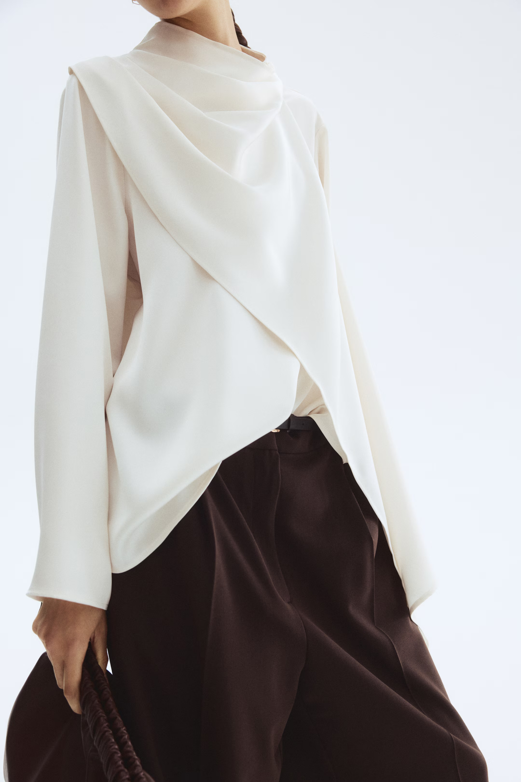 Satinbluse mit Schaldetail | H&M (DE, AT, CH, NL, FI)