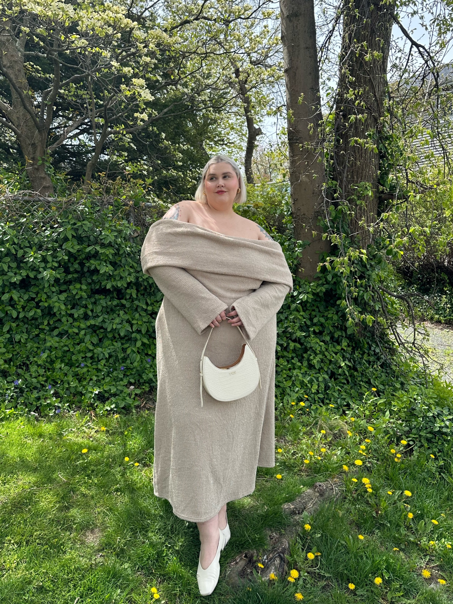 obsessed with this dress for a little chic date night!! It is a sweater dress but i never felt too warm in it. 
Wearing it in a 26 but could’ve sized down.

#LTKfindsunder100 #LTKplussize