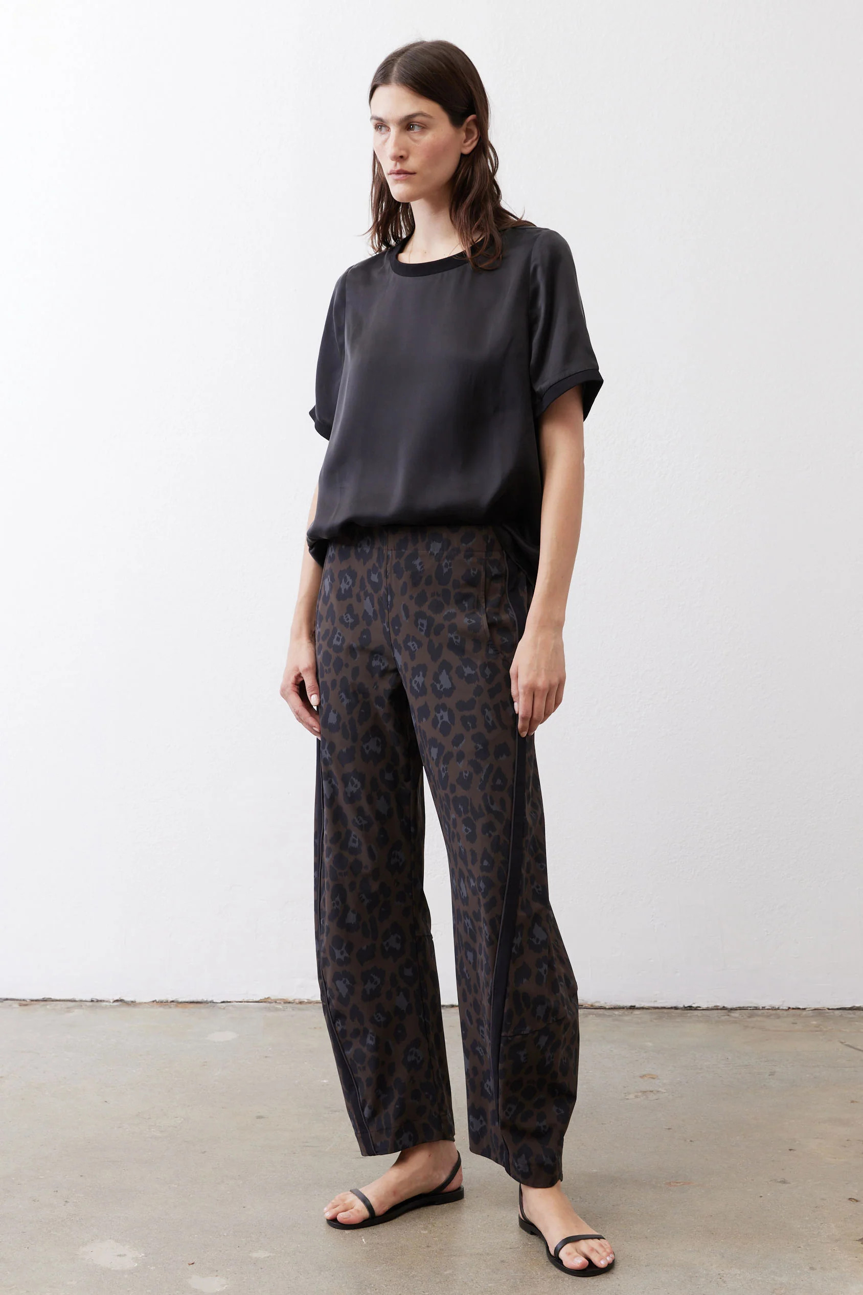 The Side Stripe On The Loose Work Pants | Ruti