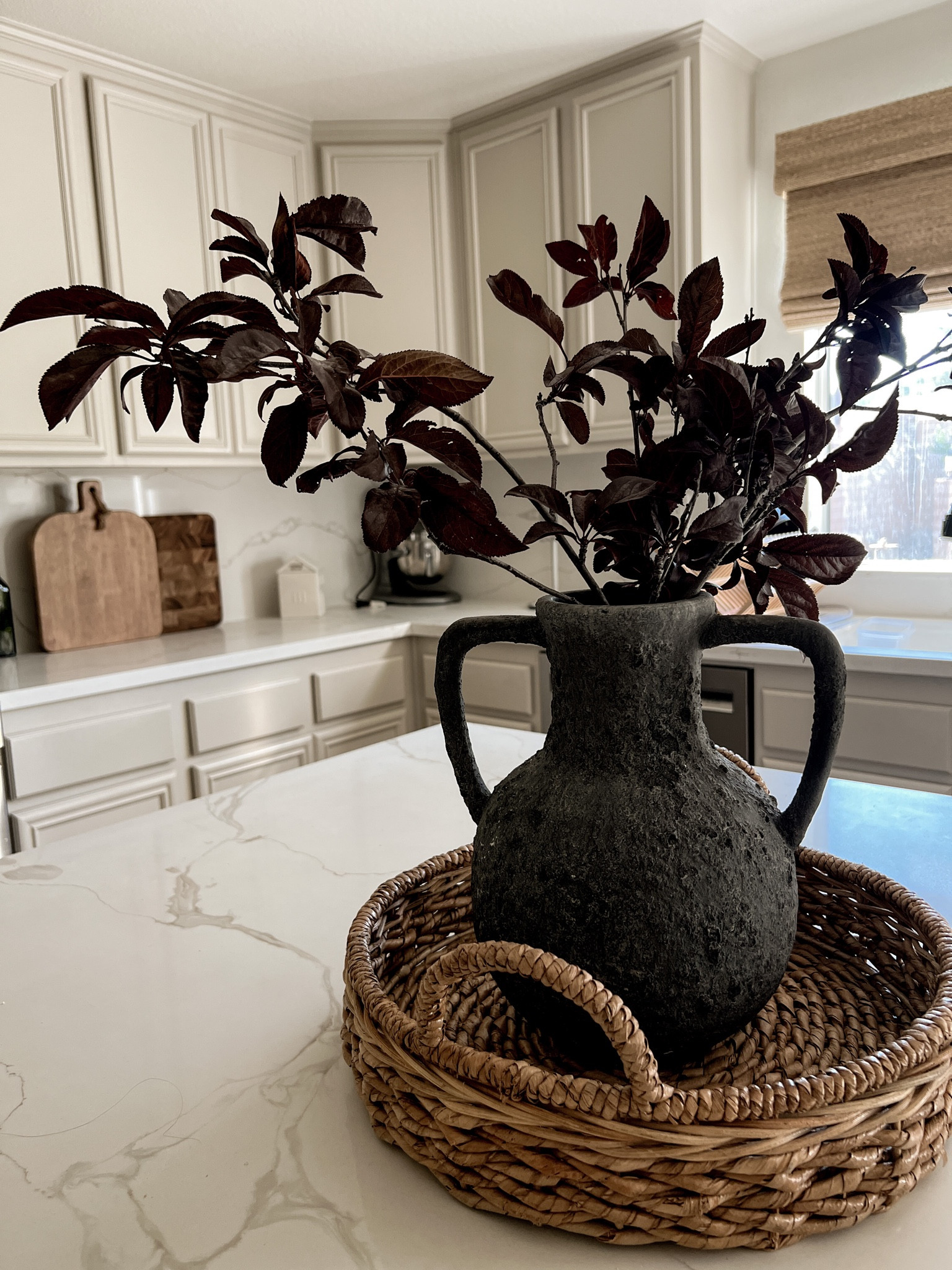 Fall decor 

xo, Sandroxxie by Sandra
www.sandroxxie.com | #sandroxxie


#LTKSeasonal #LTKhome #LTKstyletip