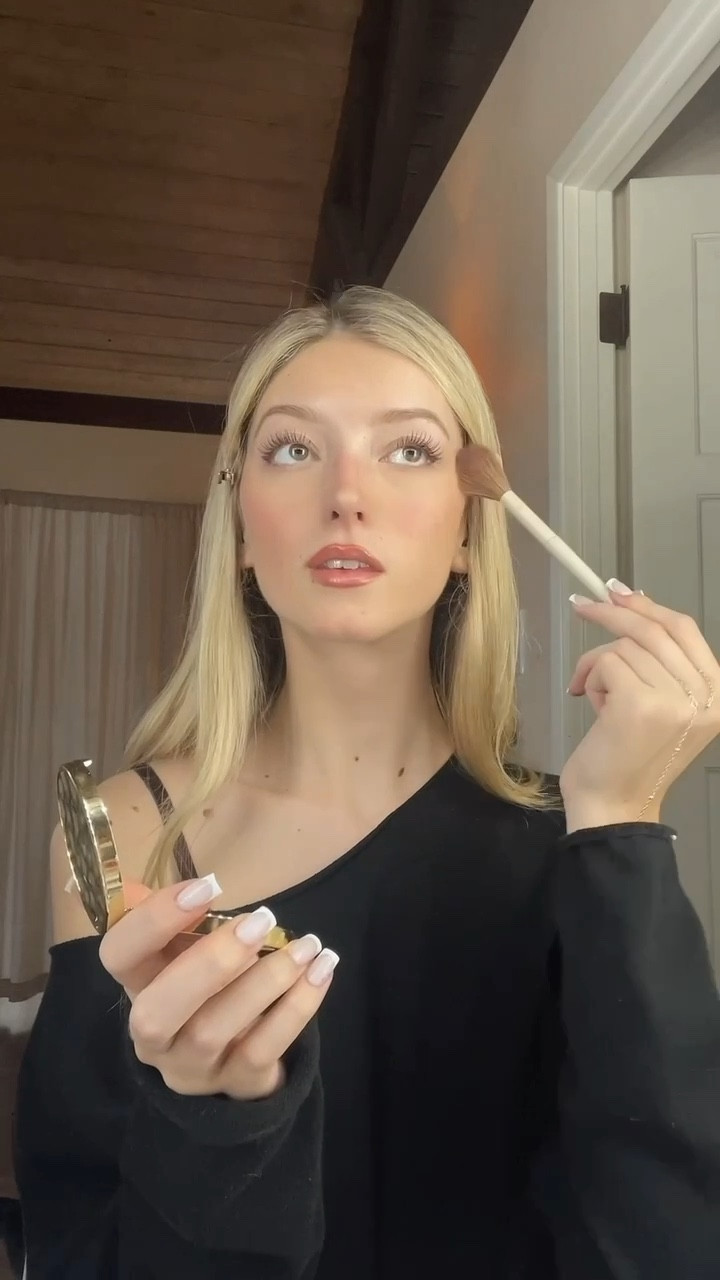 GRWM 🫧🤍 what’s everyone going to be for Halloween?

#LTKVideo #LTKU #LTKBeauty