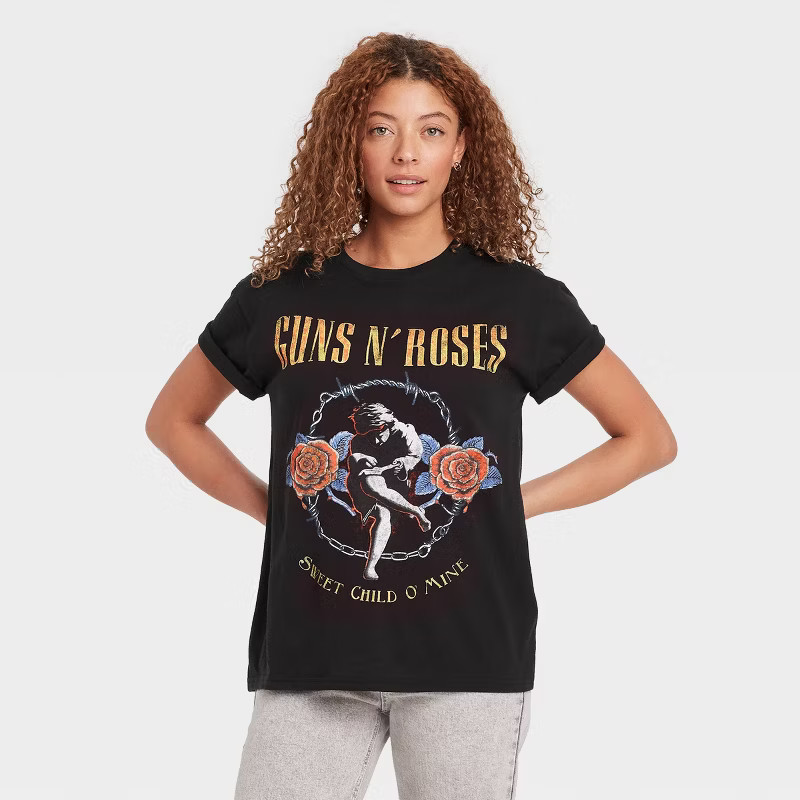Women's Guns n' Roses Short Sleeve Graphic T-Shirt - Black | Target