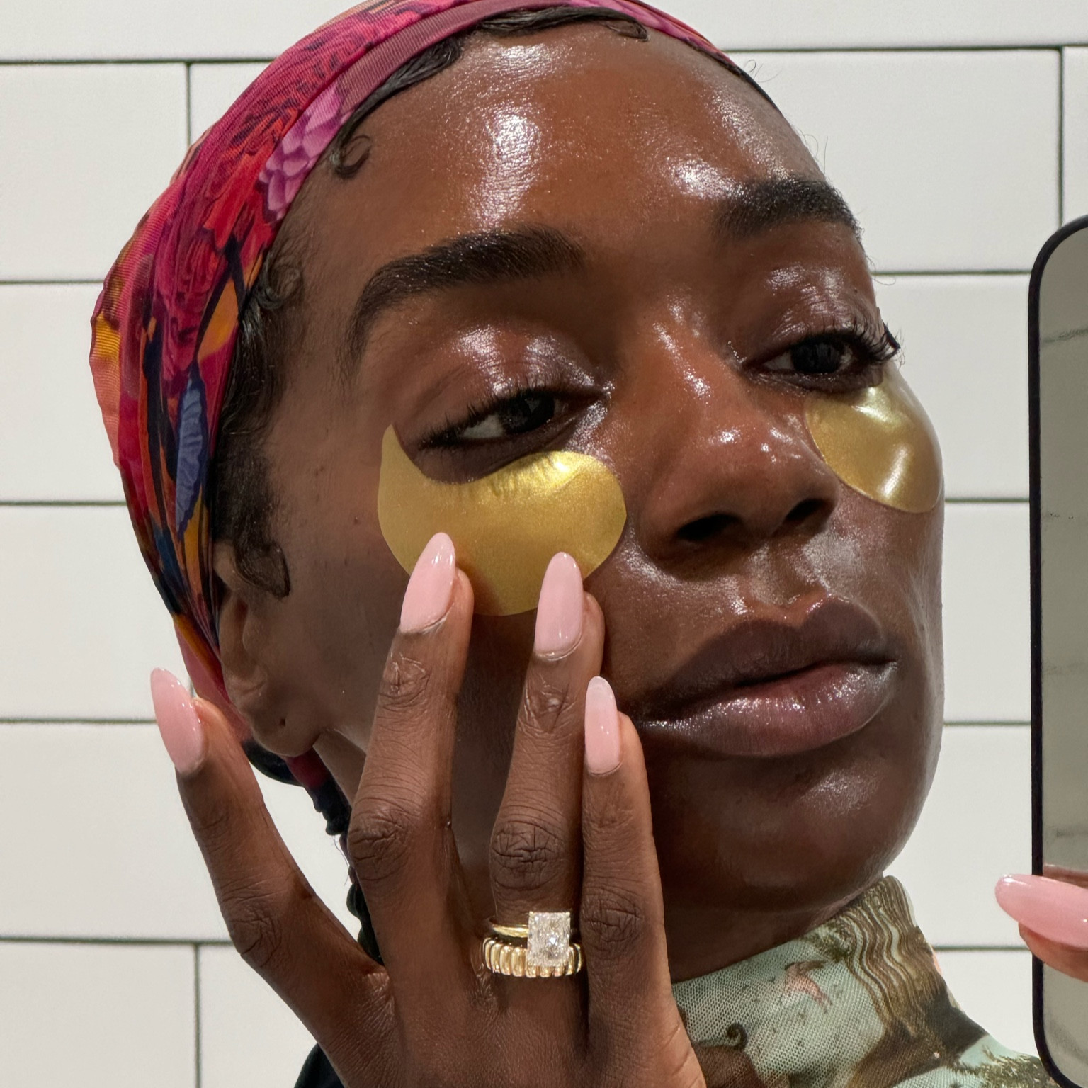 These #peterthomasroth 24k Gold Eye Patches are a GODSEND when I feel and look tired. 


#LTKBeauty