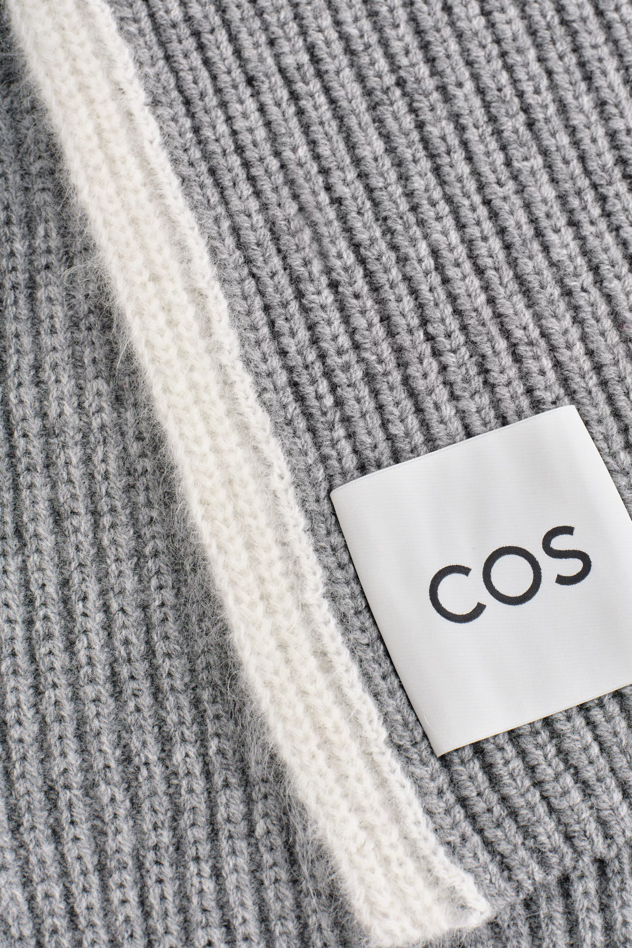 CHUNKY WOOL-MOHAIR SCARF - GREY / CREAM | COS GB | COS UK