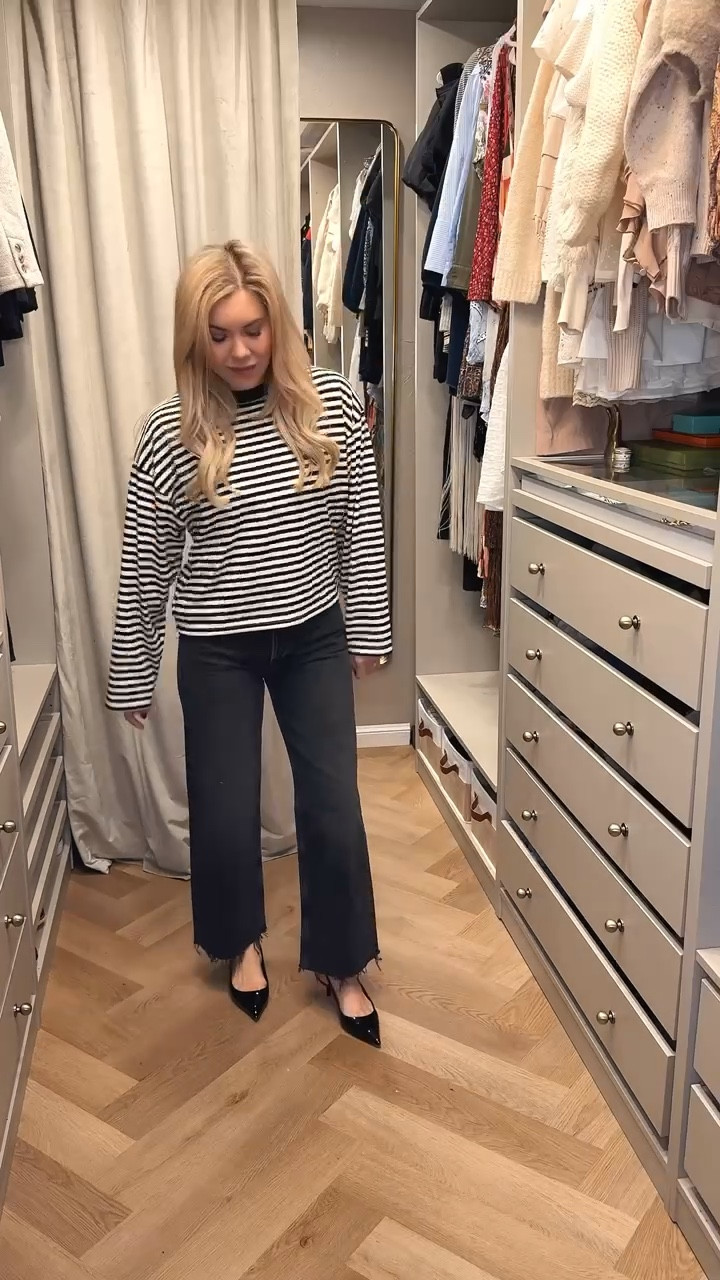 Stripe tee
Black jeans
Cropped wide leg black jeans 


#LTKootd #LTKdayinmylife #LTKSeasonal