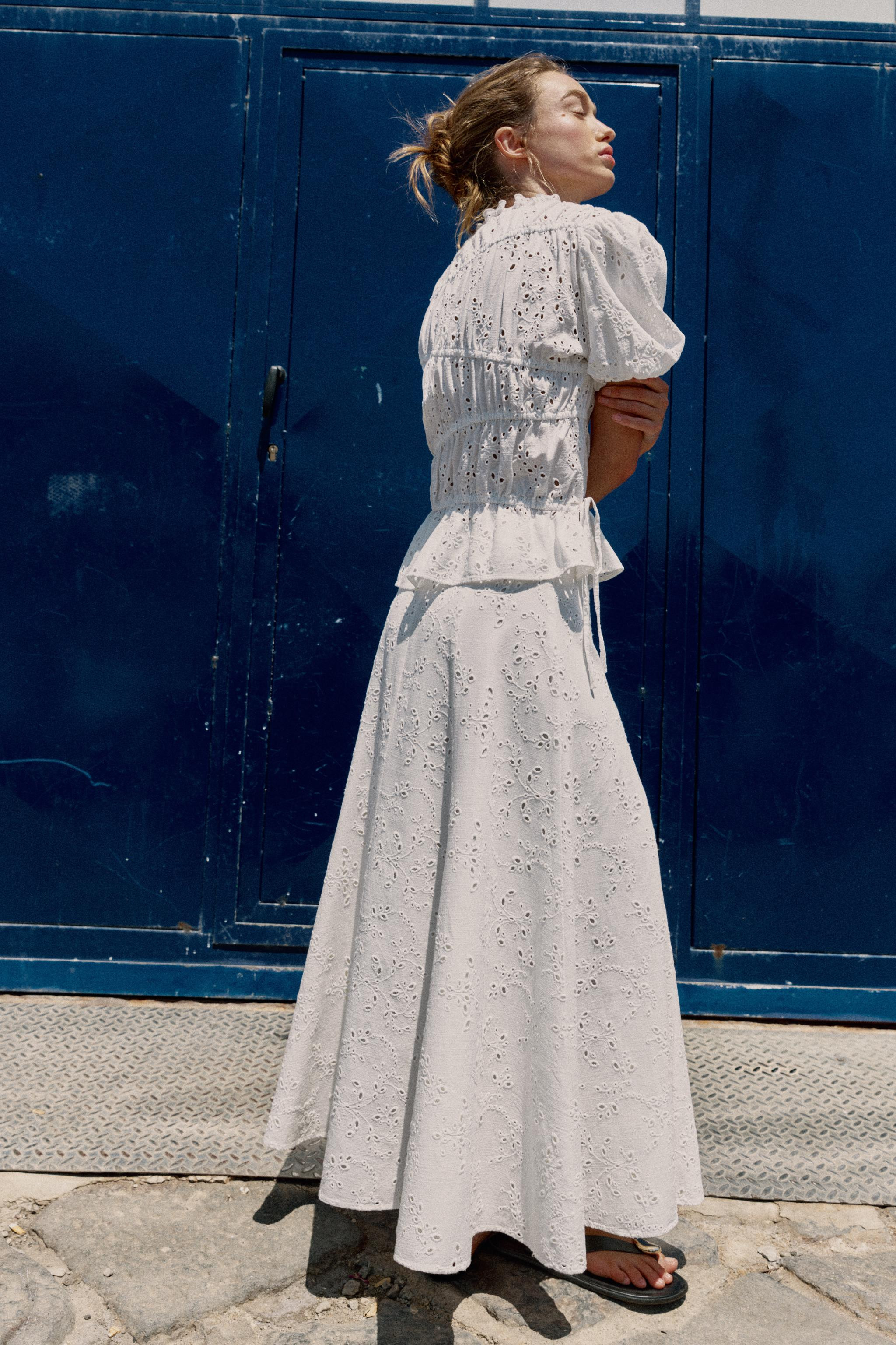 EMBROIDERED EYELET MIDI SKIRT | Zara US