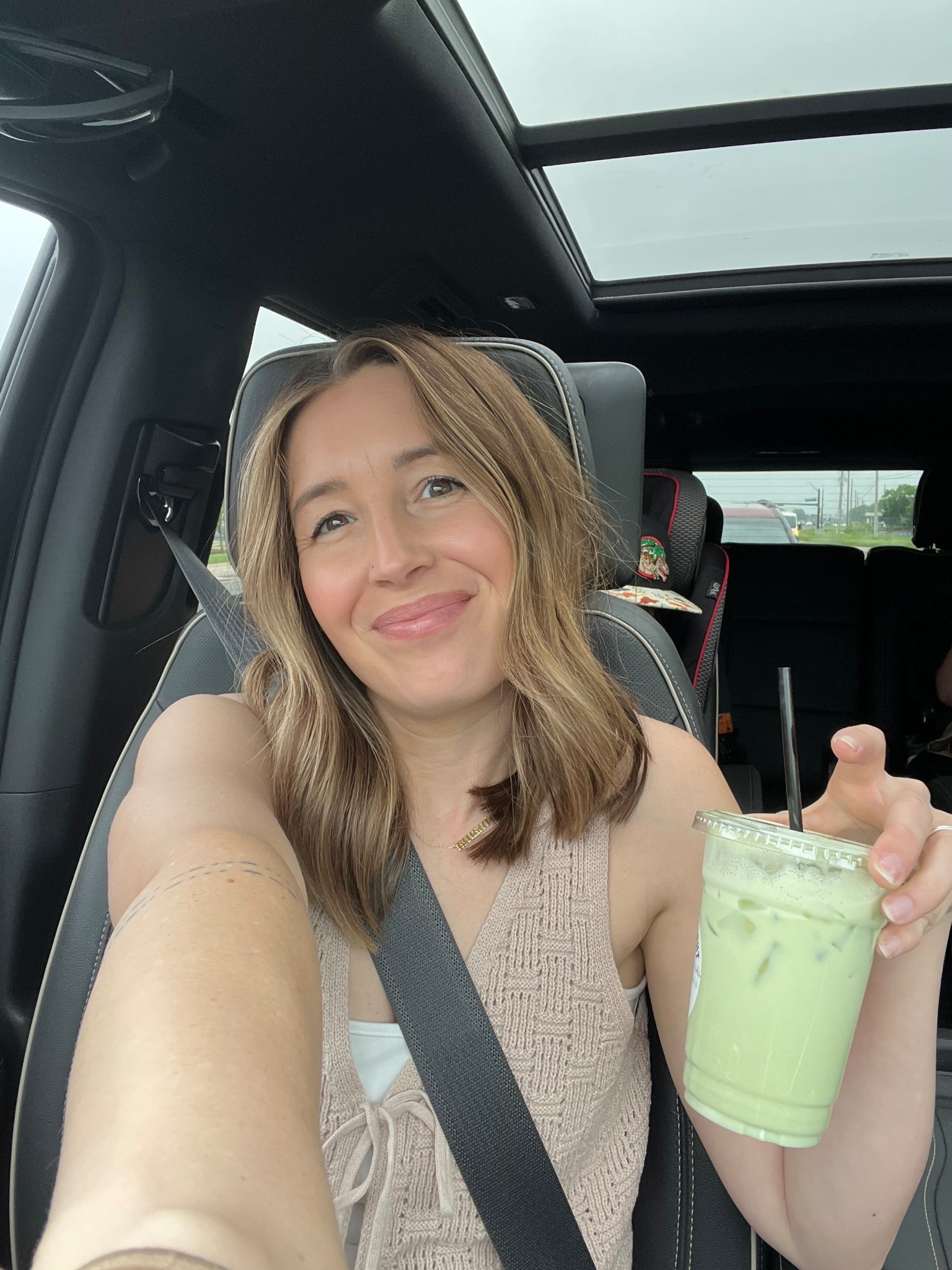 Current lip combo! 

I just use the colourpop lip liner (color Westwood) with the Rose Maracuja juicy lip on top. 🫶🏼 