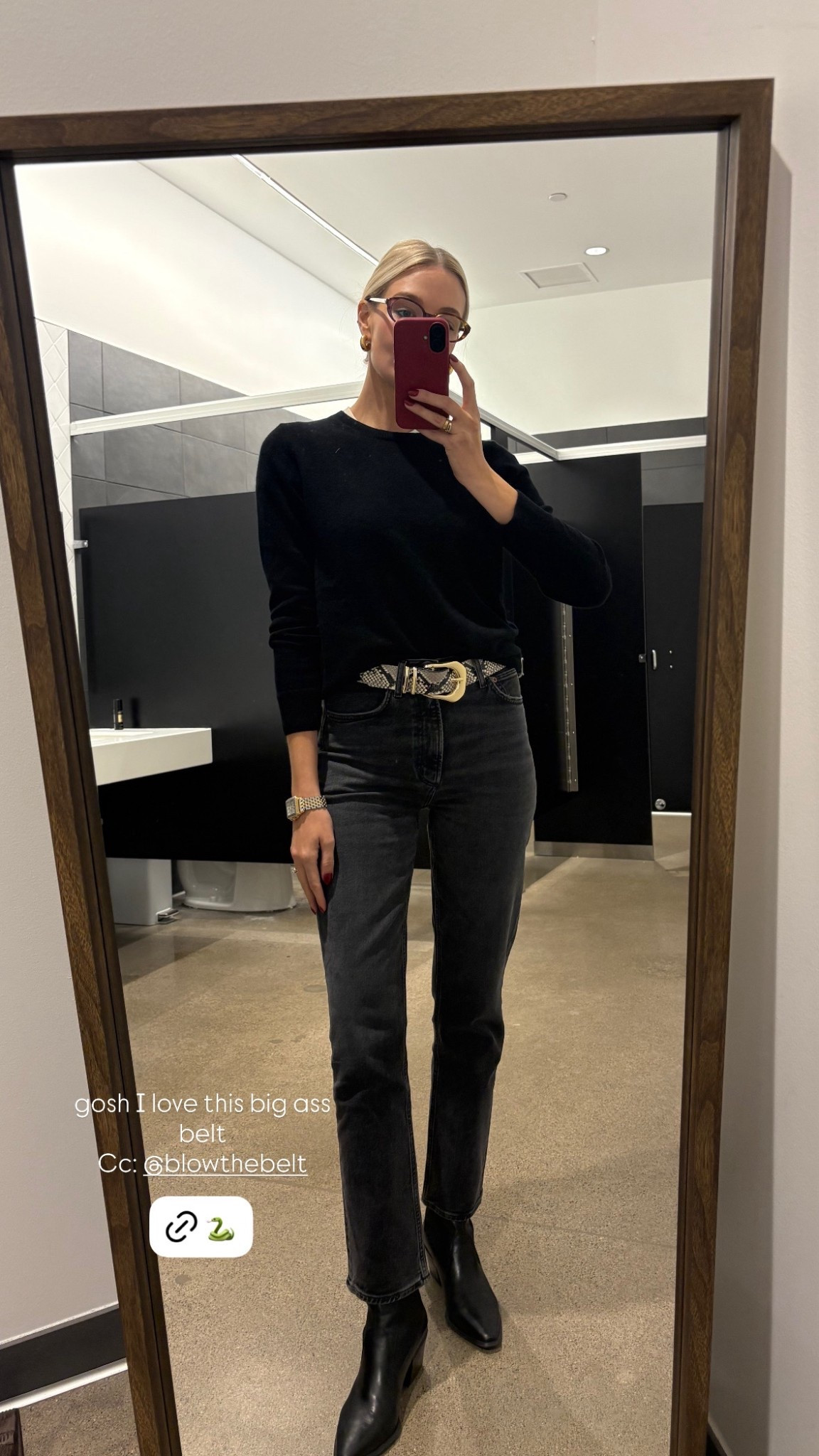 Best jeans for taller girls! Always struggle to find long enough inseams to go over boots and booties. Took my usual Agolde size 