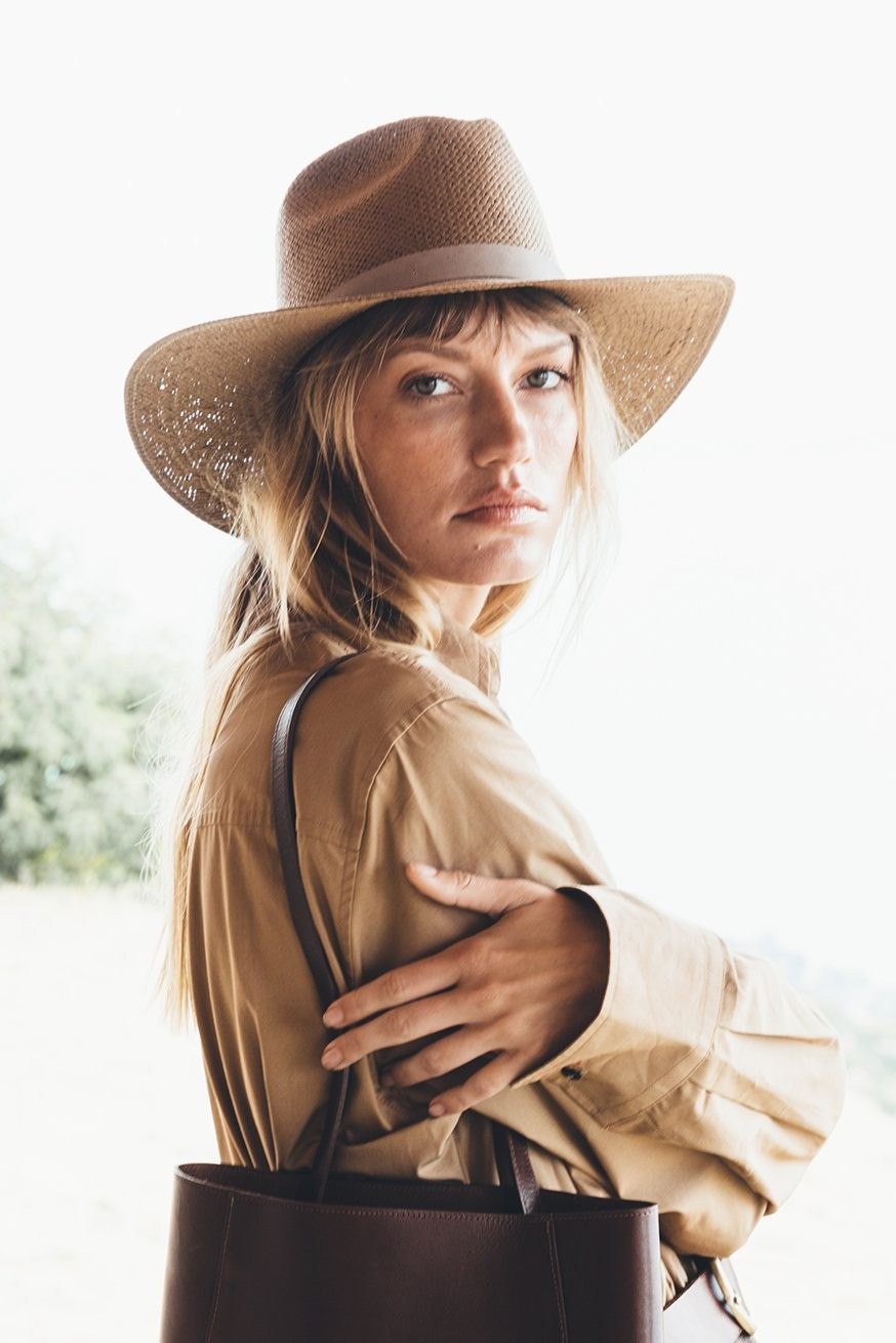 Adriana | Janessa Leone