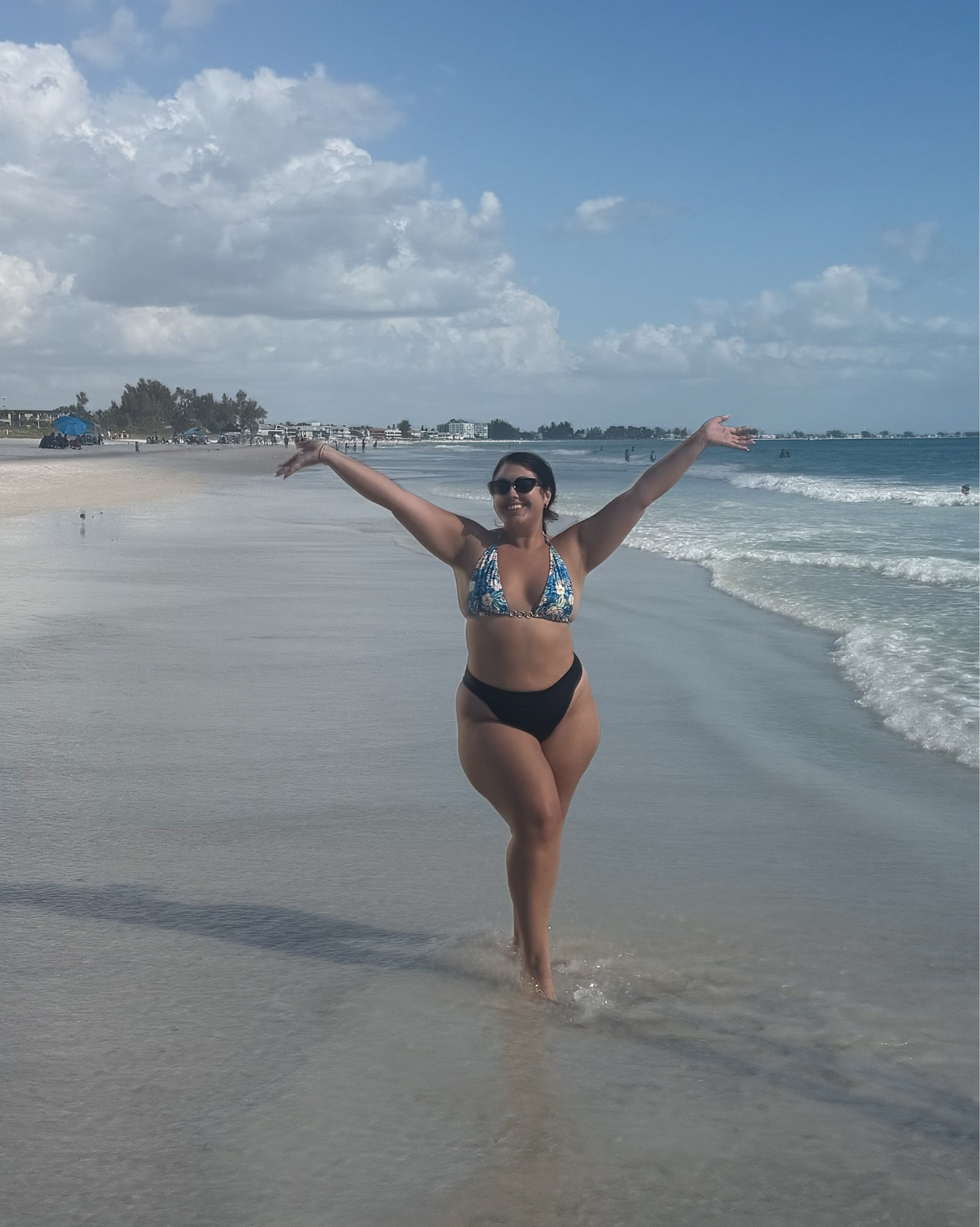 Beach days just got even better ☀️🌊 I’m obsessed with this Kulani Kinis bikini top! The fit is so flattering, the print is gorgeous, and it’s currently on sale! If you’ve been needing a new swimsuit for your next getaway, this is your sign to grab it before it’s gone 🤍 

Wearing a size XL in the bathing suit top! 

#LTKMidsize #LTKSwim #LTKTravel