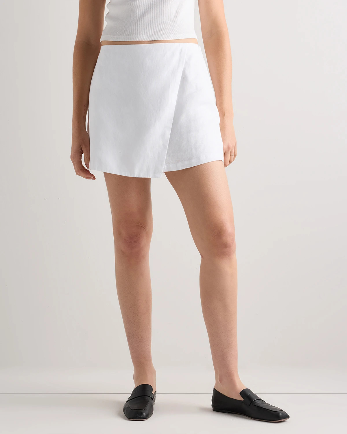 Quince | Women's 100% European Linen Skort in Red Classic Mini Gingham, Size Medium | Quince