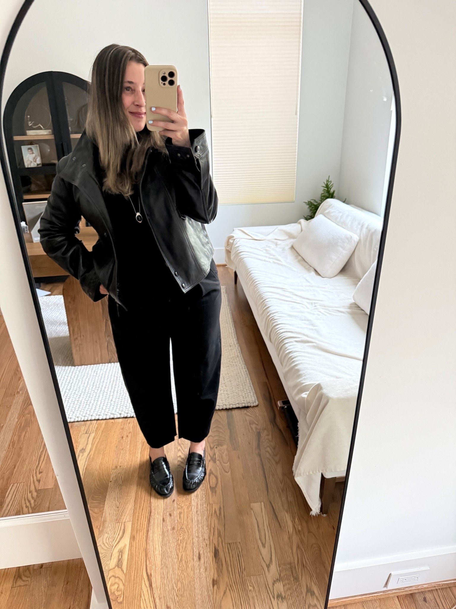 Back to the office OOTD 🖤

#LTKootd #LTKWorkwear #LTKmomlife