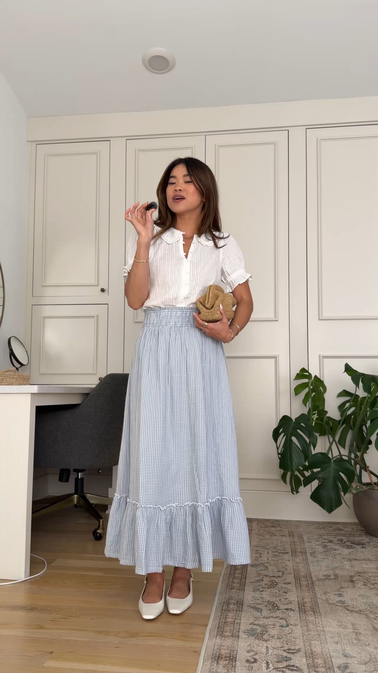 @Quince has been killing it with their pieces. This blue gingham skirt is so cute for summer. 

Sizing info: 
Quince Organic Cotton Gauze Smocked Maxi Skirt - XS in Blue Gingham 
Quince Embroidered Cotton Ruffle Collar Short Sleeve Blouse - XS in Classic White 

petite fashion, get dressed with me, outfit inspiration, ootd, nashville outfit, Nashville influencer, petite style, vacation style, casual outfits, mom style, petite skirt, spring outfits, spring outfit info, spring skirt, summer skirt, quince skirt, cotton skirt, blue skirt, lightweight skirt, spring outfit idea, spring top, spring shoes, summer shoes, summer sandals, white blouse, quince top, quince blouse cotton blouse, summer blouse 

 

#LTKootd #LTKSeasonal #LTKPetite