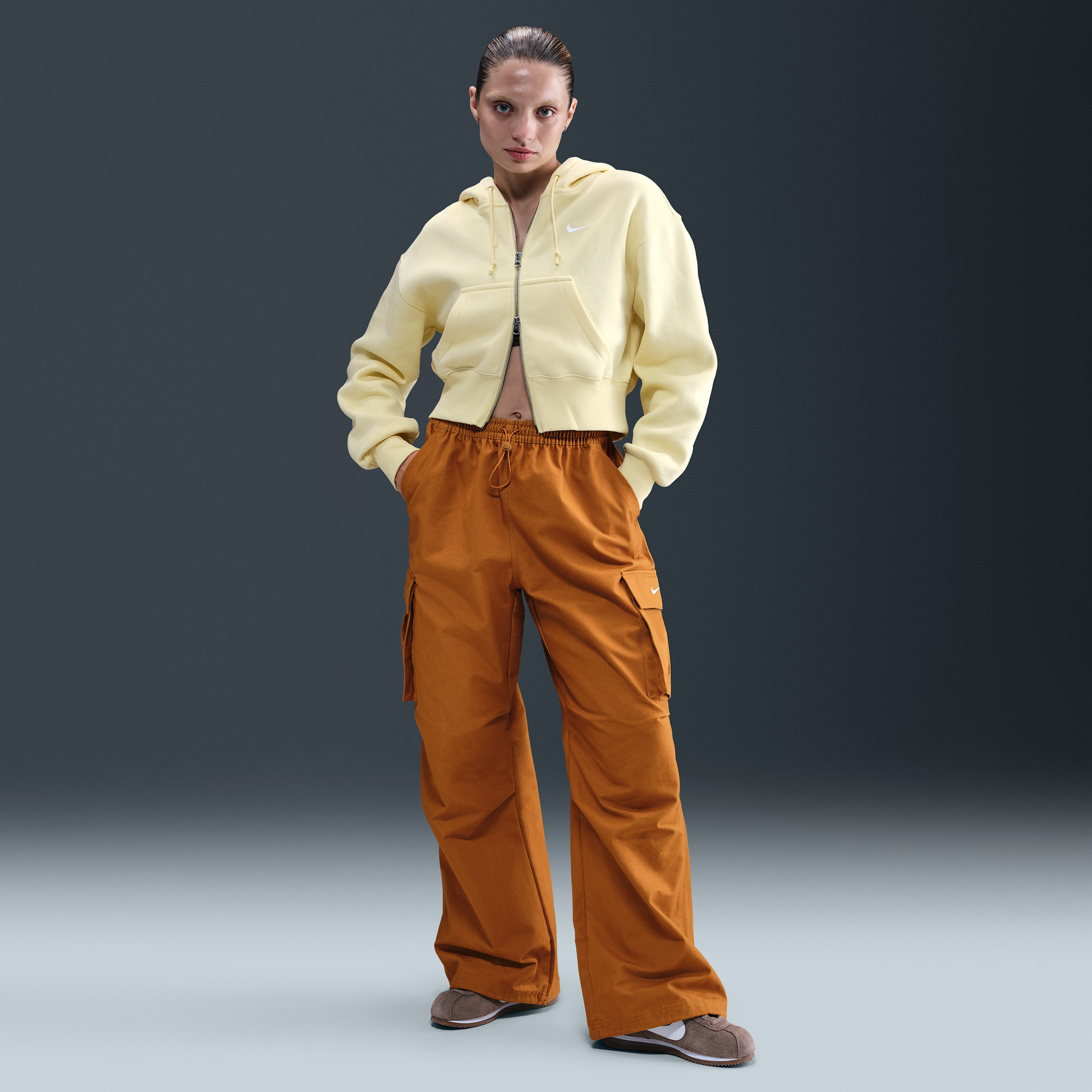 Women's Nike Sportswear Mid-Rise Oversized Woven Cargo Pants in Brown | HV1966-754 | Nike (US)