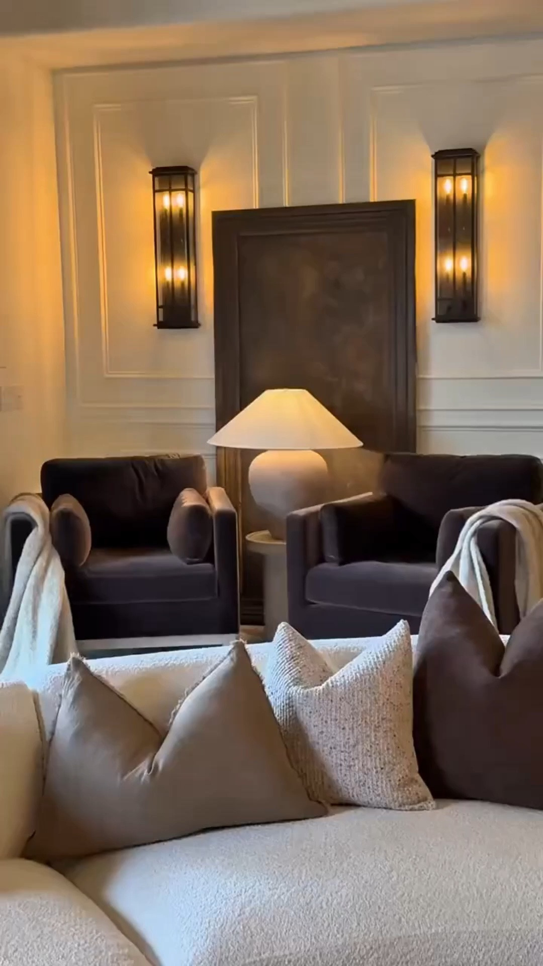 Inviting Moody Warmth in Modern Home Decor 🔥

#MoodyHomeDecor #CozyLiving #AffordableInteriorDesign #interiordesign #livingroominspo #homedecor #earthyhomedecorideas

#LTKHome