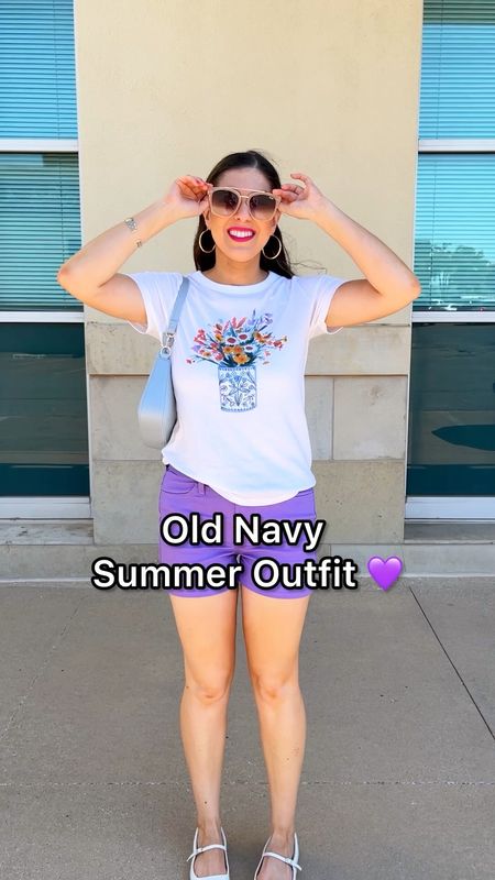 Old Navy Summer Outfit 💜 Summer Shorts are on sale for $12 and come in tons of color. Wearing my true size 2. Tee comes in several patterns. On sale for $8. Wearing XS. 

Summer Outfit | Vacation Outfit 


#LTKVideo #LTKTravel #LTKFindsUnder50