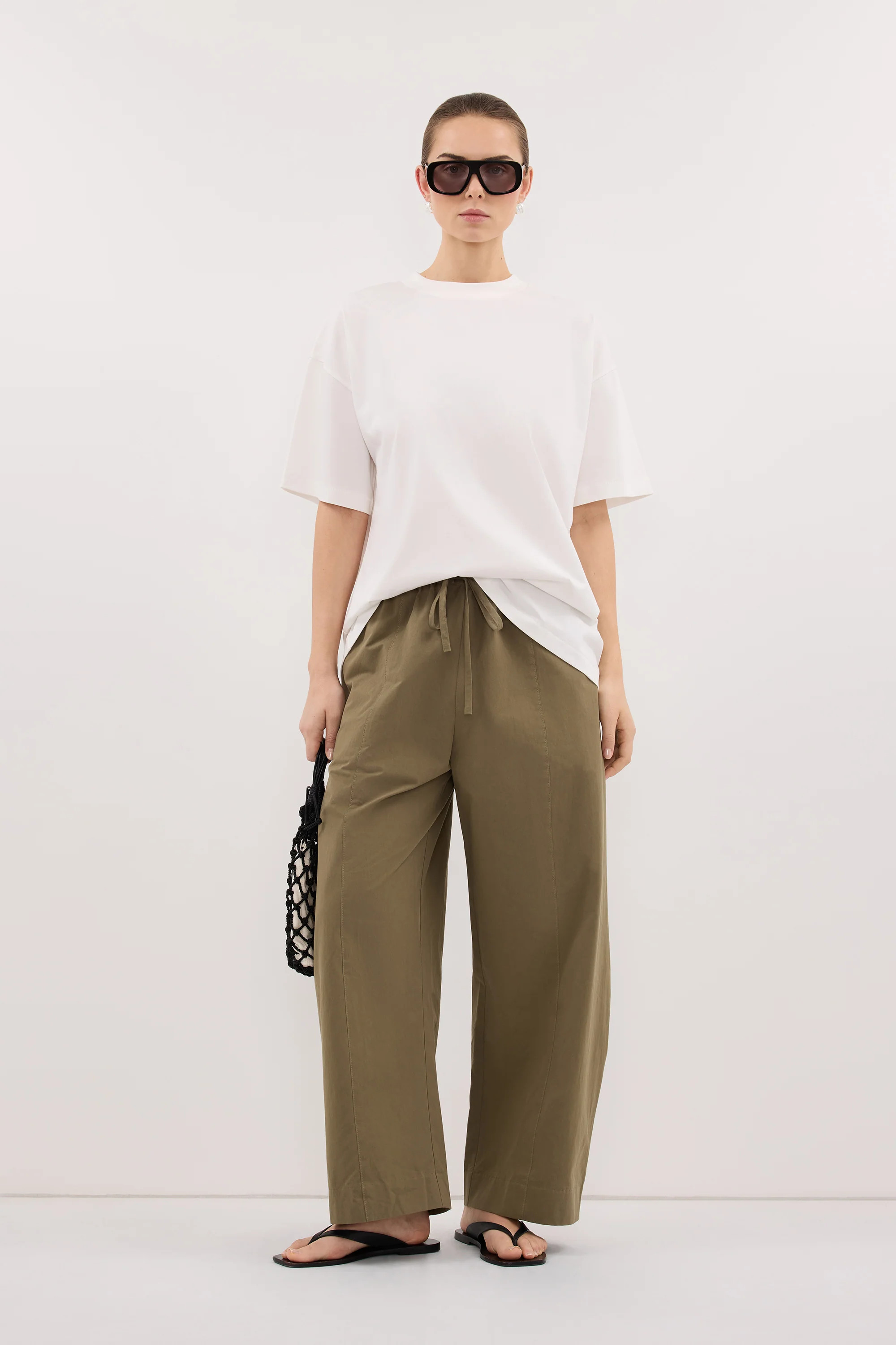 TYRA WHITE LONGLINE KNIT TEE | DISSH