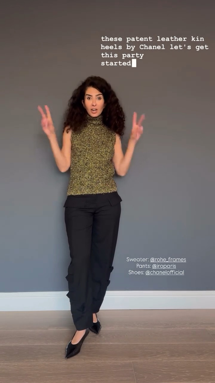 Concert Look 🎶🎤🎸 This sweater was perfect for the fall night. Festive and comfortable. You can double up the usage of the sweater for events, dinner parties and upcoming holiday season. 

#LTKParties #LTKSeasonal #LTKStyleTip