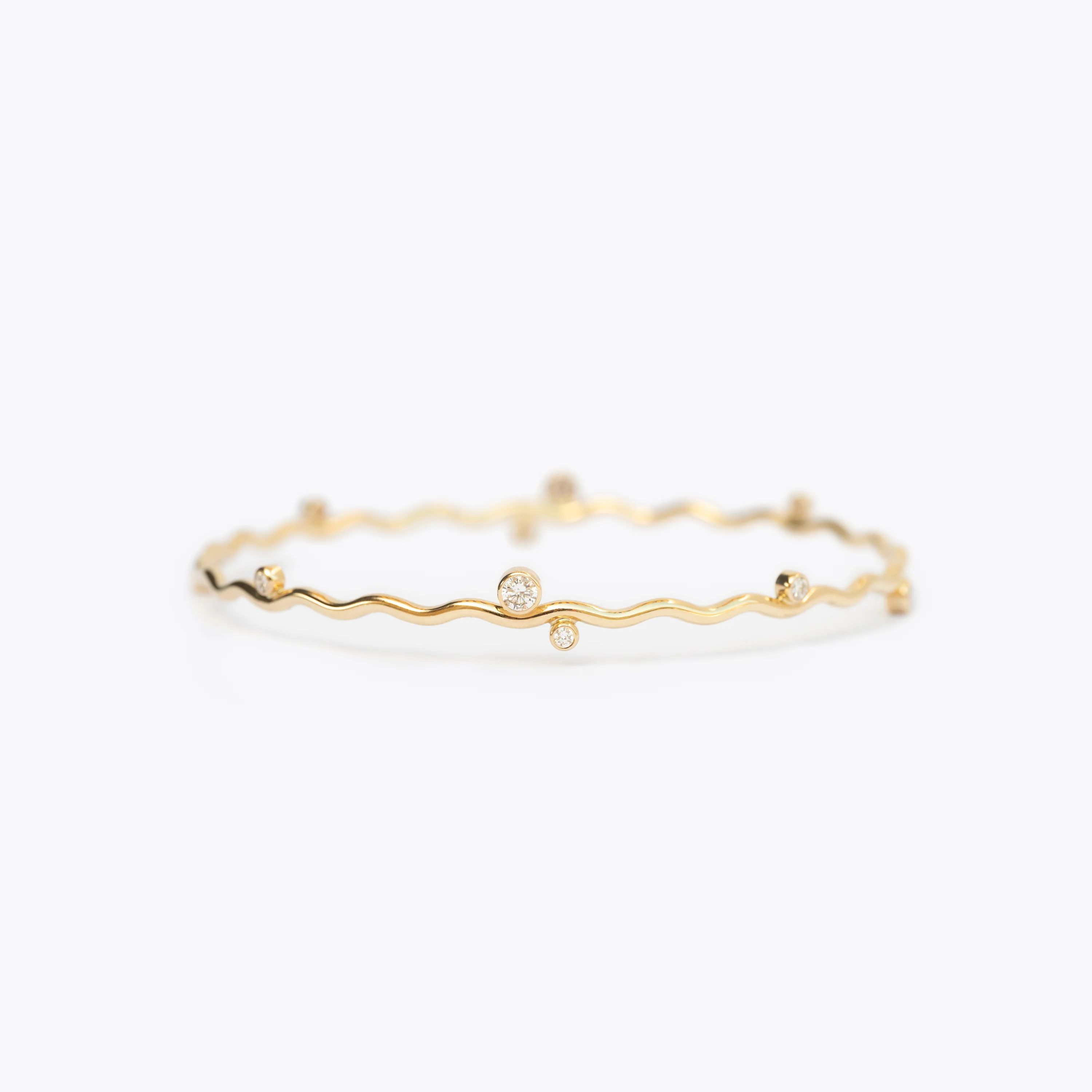 The Scattered Diamond Wavy Bangle | Yearly Co.