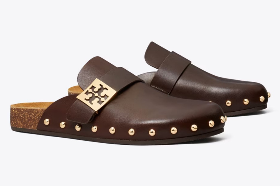 MELLOW STUDDED MULE

Our Mellow Mule is an ultra-comfortable slip-on designed to be worn anywhere and everywhere. Crafted in printed calf hair and leather with an anatomical footbed and flexible rubber sole, it is detailed with metal logo hardware and studs for a polished edge

#LTKWorkwear #LTKStyleTip #LTKShoeCrush