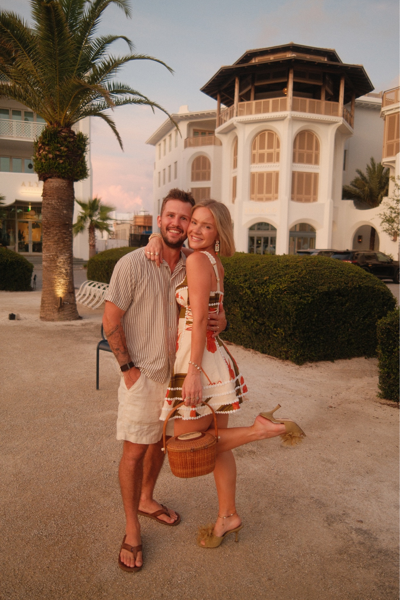 Summer postcard! Date night outfit

#LTKootd