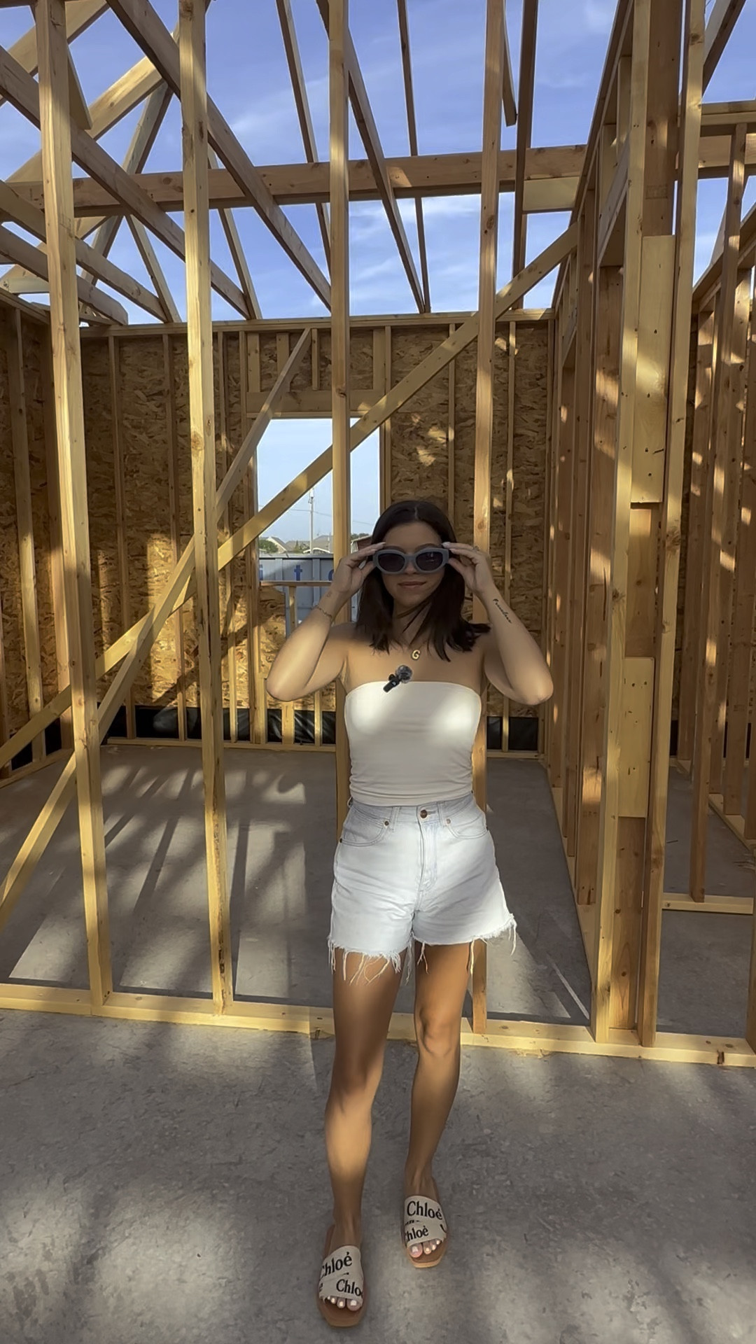 Best casual day OOTD 🫶🏼 

#fashion #belentop #stylebybelen #wrangler #chloe #zsupply

#LTKTravel #LTKStyleTip