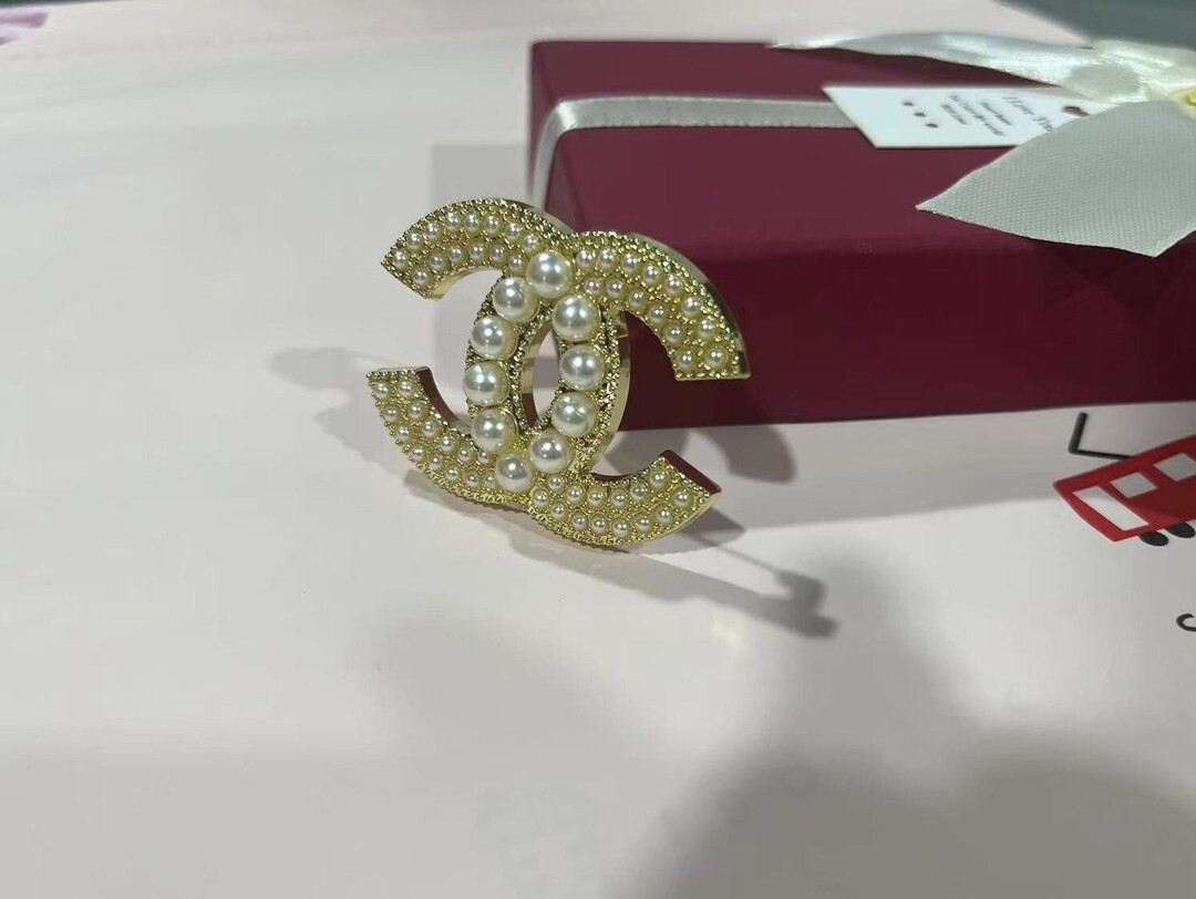 Luxury Pearl Brooch - Etsy | Etsy (US)