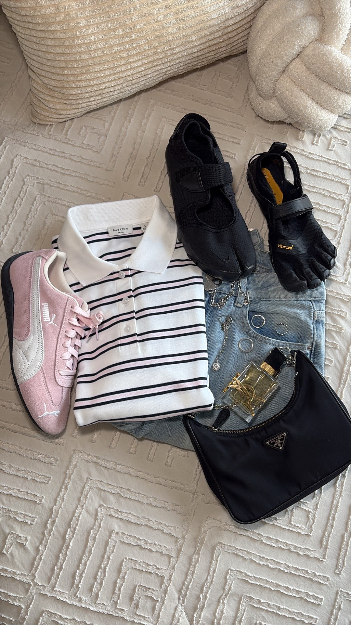Jeans - Fashion Nova 
Bag - Prada