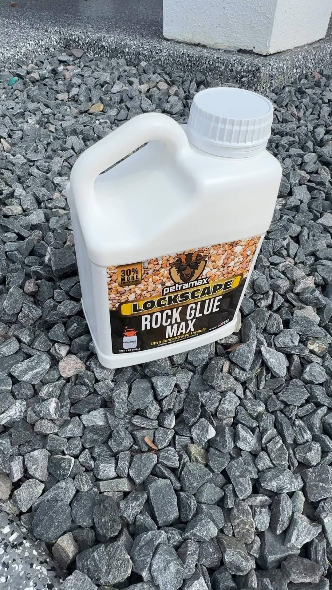I’ve been wanting to add rocks in my backyard, but with kids running around I didn’t want them getting kicked everywhere or ending up in the lawn mower 😅
So my neighbors let me test PetraMax rock glue on a small patch of theirs 👀

The section I applied correctly locked in really well—definitely learned you need to spray evenly and use enough so everything sets properly. Now I just have to convince my husband to let me add rocks around our back pavers… and I’ll be using PetraMax to lock them in—win win 😄

Bonus: it’s pet + human safe 🐾

#petramax #lockscape #homeimprovement #diylandscaping #ad

@petramax_ @petramaxlockscape and @petratools