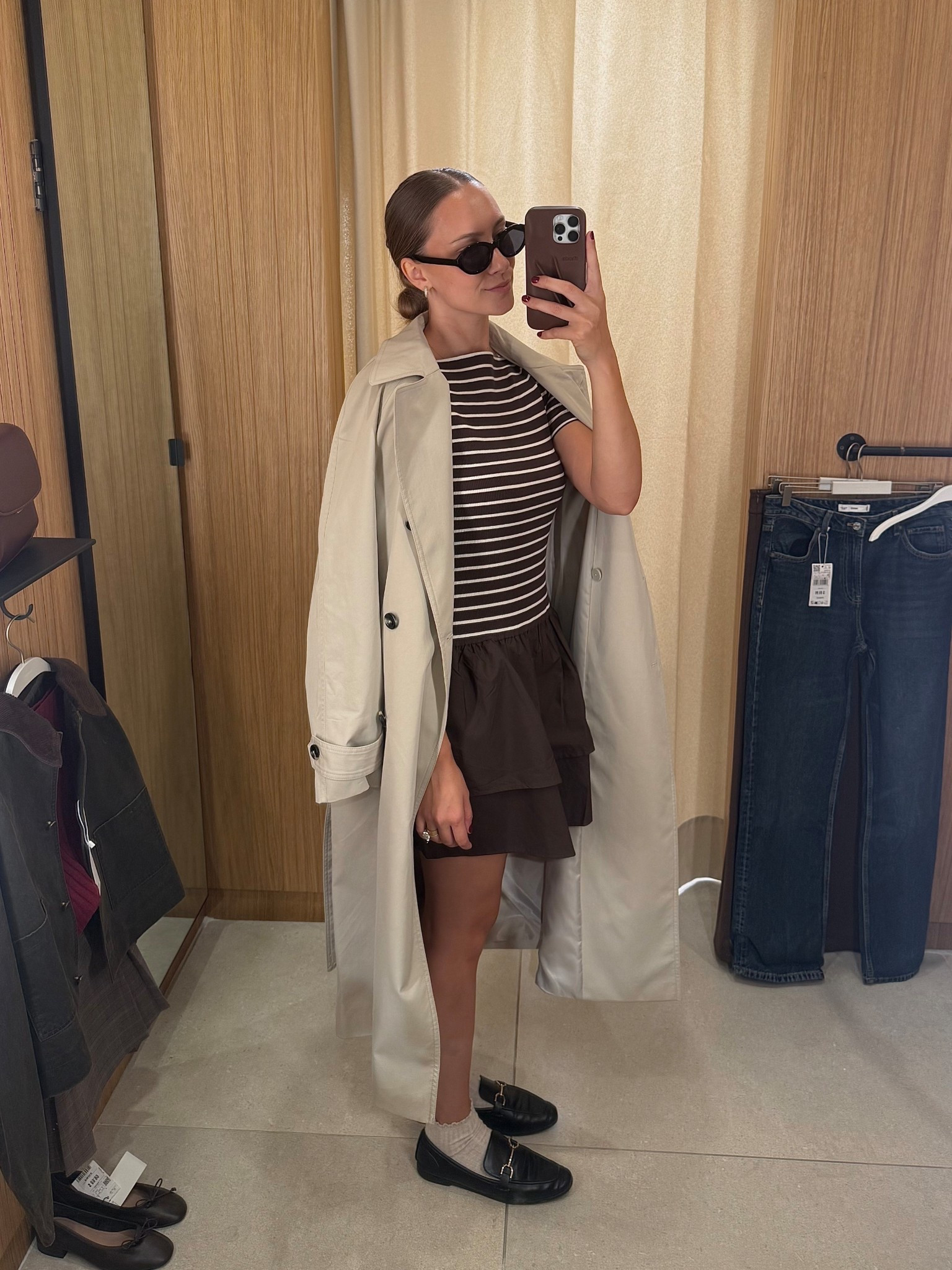 love this cute dress!!!🤎 #dress #fall #outfit #trench #coat #perfect #look #sunglasses

#LTKSeasonal
