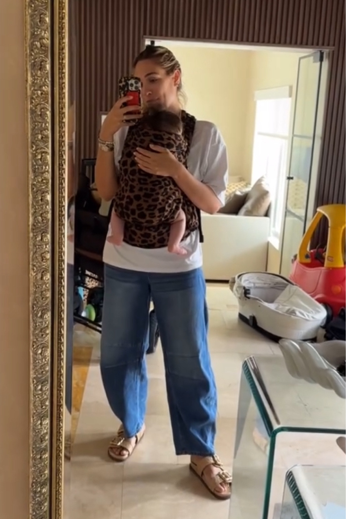 I am wearing these jeans 24/7✨

#LTKHome #LTKBeauty #LTKStyleTip