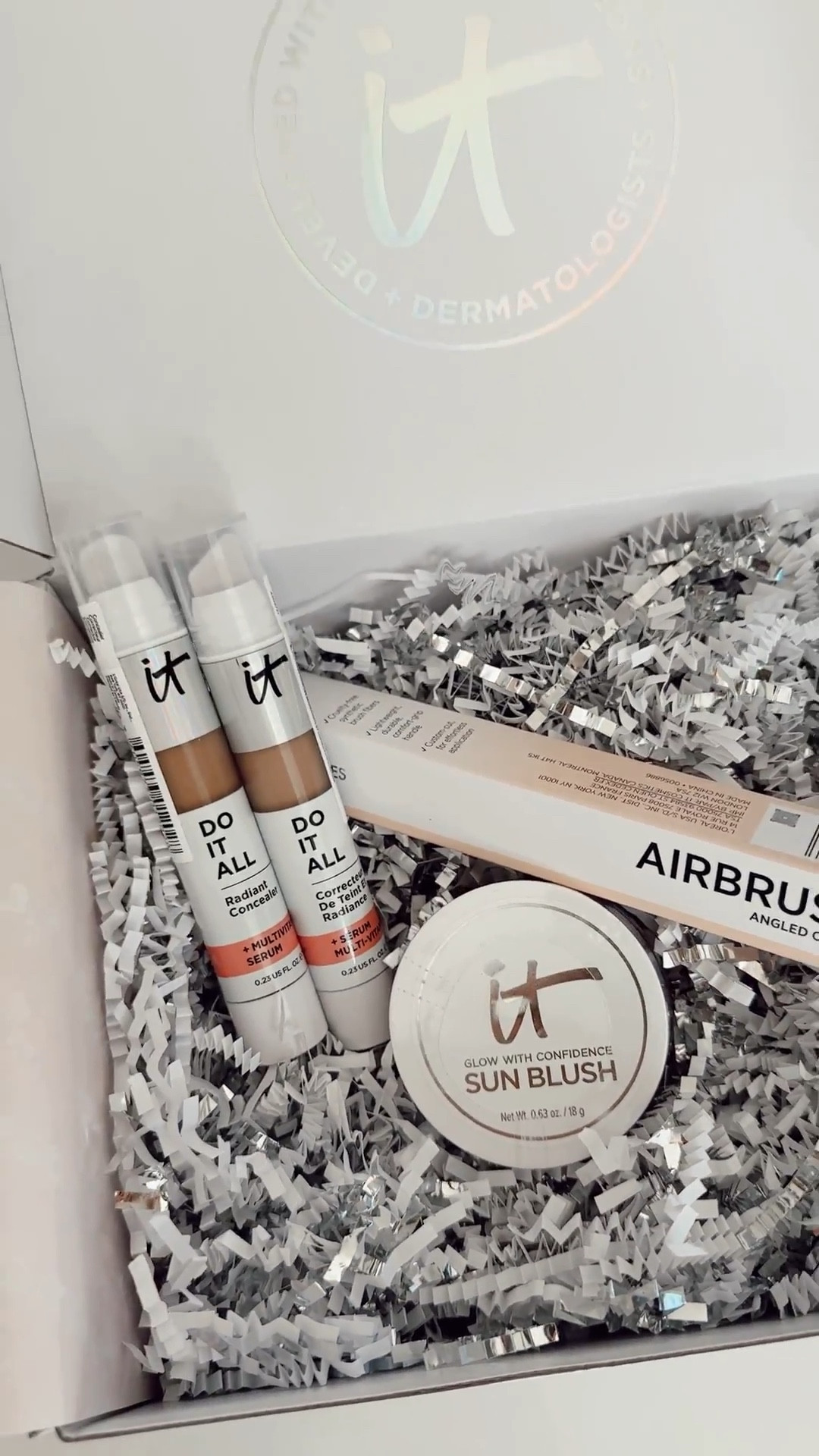 Been loving the it cosmetics all in one radiant concealer that can be used as a foundation too! It’s quick, lightweight, and don’t have any under eye creasing issues when I set it with powder. 

Also shared some other makeup picks I love. 

Fall makeup, beauty, concealer 

#LTKBeauty #LTKFindsUnder50 #LTKStyleTip