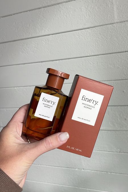 You'll be OBSESSED with this latest scent from @fineryfragrance - with notes of bergamot and Hinoki wood, it has a subtle warmth that I can't get enough of! Find it on your next @Target run. @TargetStyle #Target #TargetPartner #AD #fineryfragrance #fineryperfume #finery