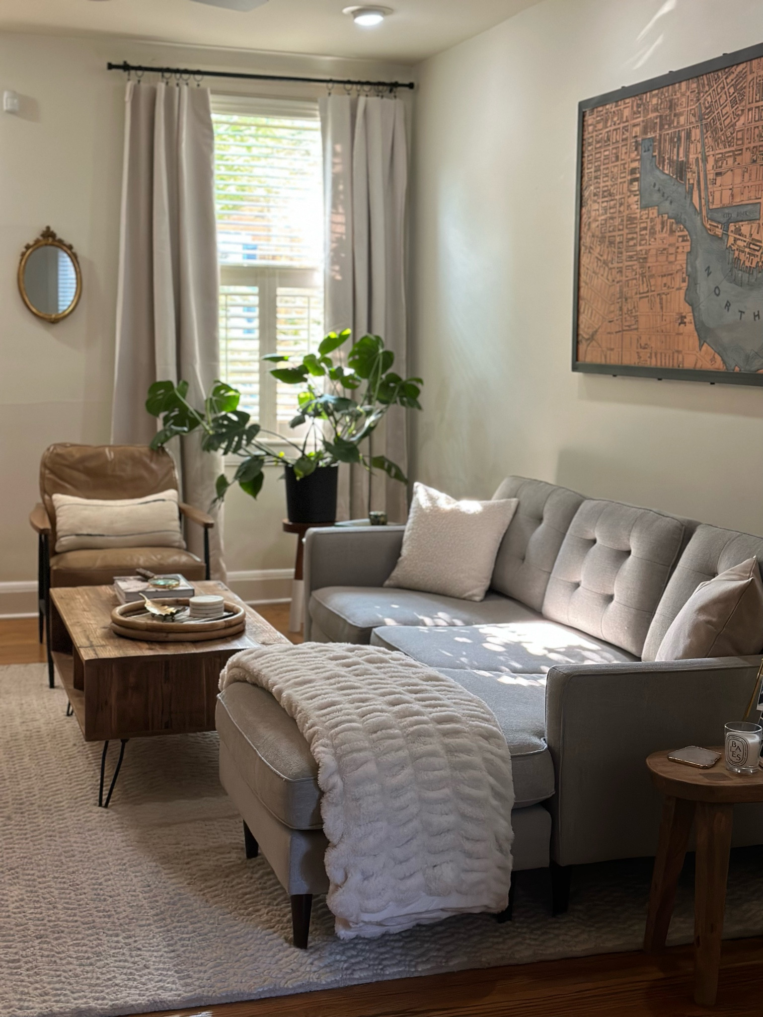 living room refresh 🥰 

#LTKhome #LTKstyletip #LTKFind