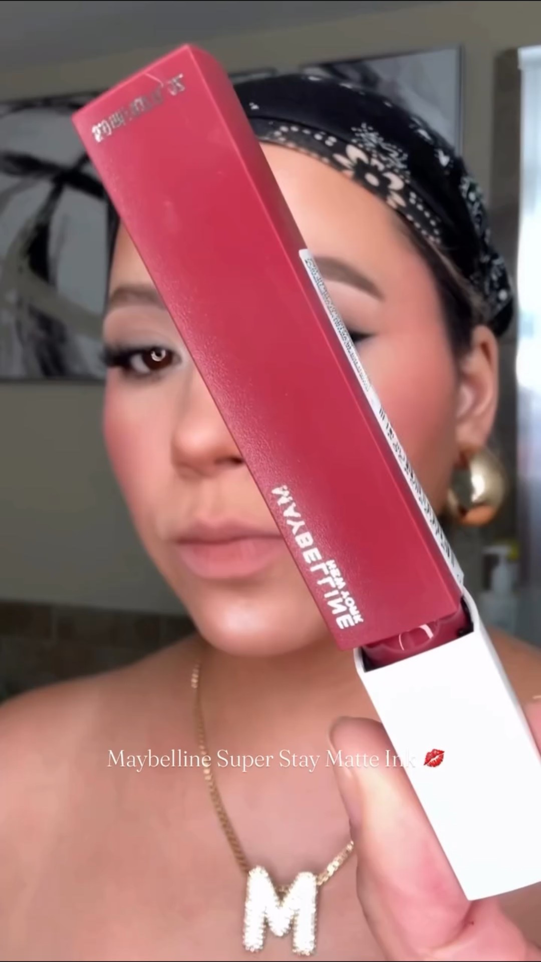 @maybelline Super Stay Matte Ink 🫦 is another drugstore fave of mine — and this gorgeous muted burgundy shade? A whole vibe ✨TIP : Less is more — don’t overapply or it can feel sticky!
#maybellinesuperstaymatteink

👉🏼 Comment “Lipstick” and I’ll slide the details into your DMs 💋💭

#explore #labiales #lipstick #lipswatch #transferproof #maybellinesuperstaymatteink #drugstoremakeup #makeup #maquillaje

#LTKStyleTip #LTKSummerEdit #LTKBeauty