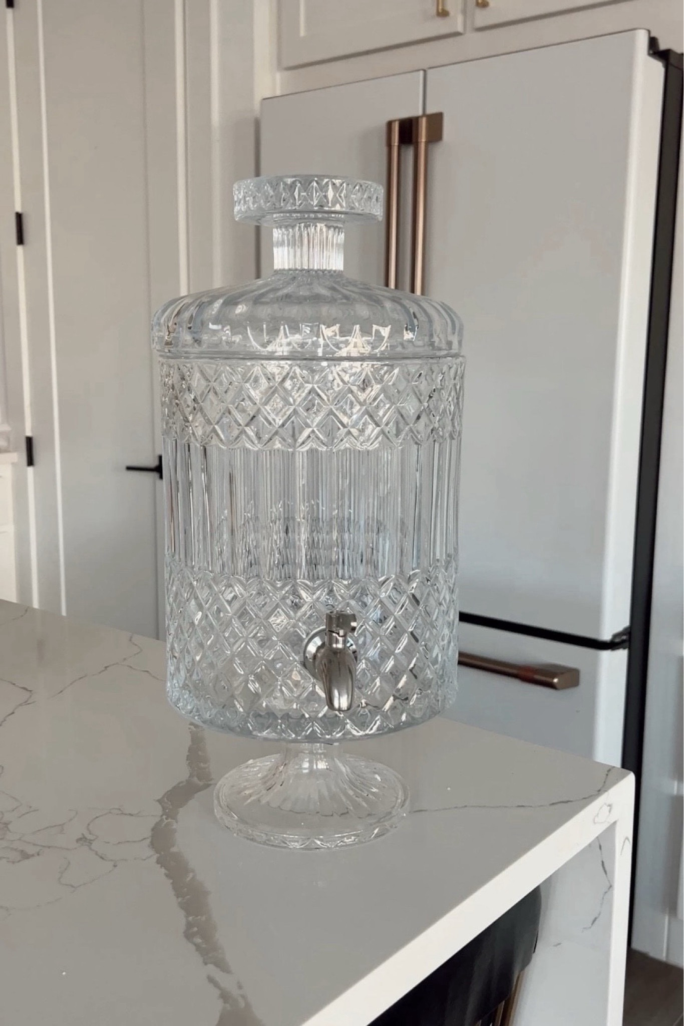 I love this glass hatch drink dispenser that we bought for my daughters birthday party! Perfect for hosting 

#LTKStyleTip #LTKHome