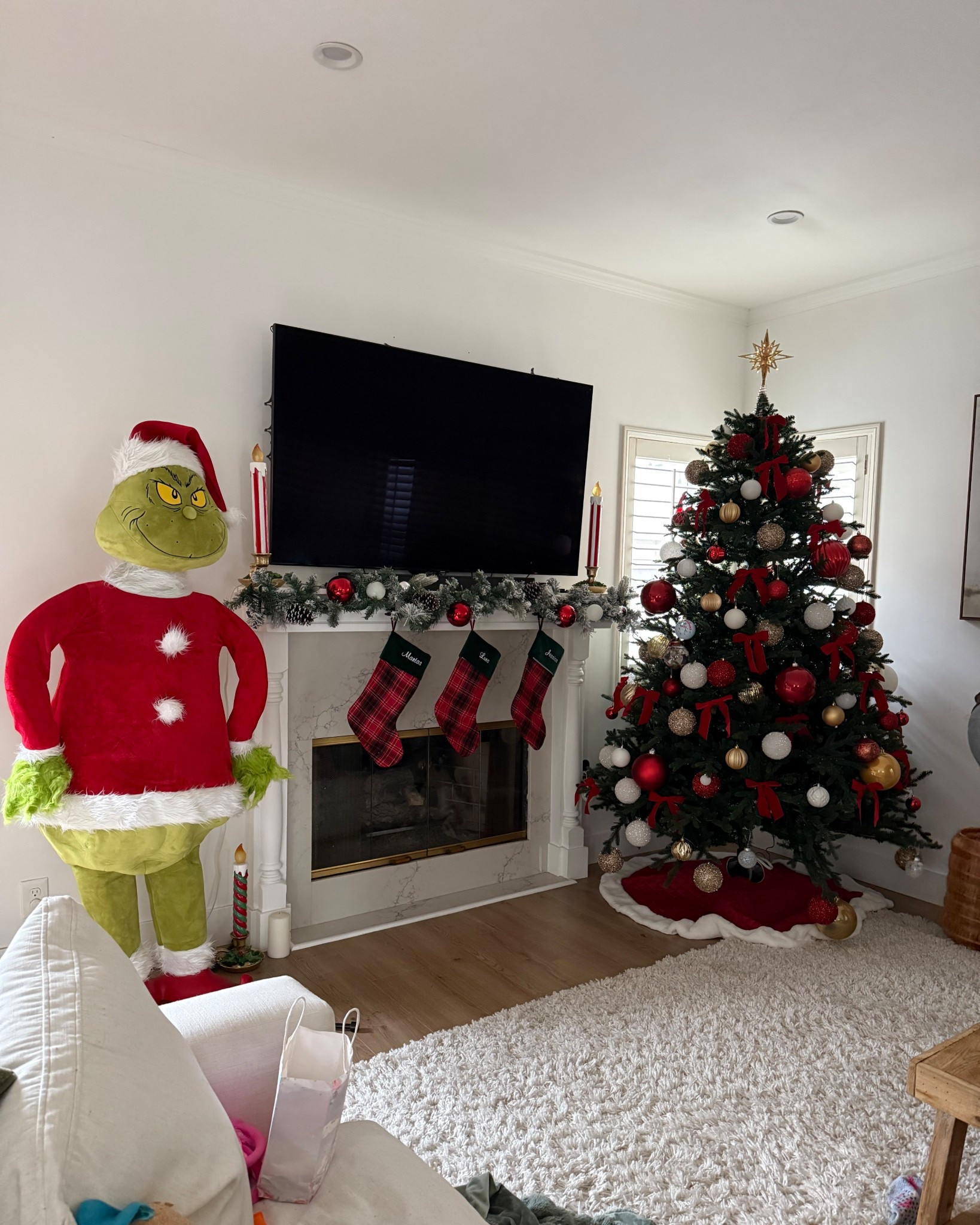 Christmas decore 🎄❤️

#LTKSeasonal #LTKHome #LTKHoliday