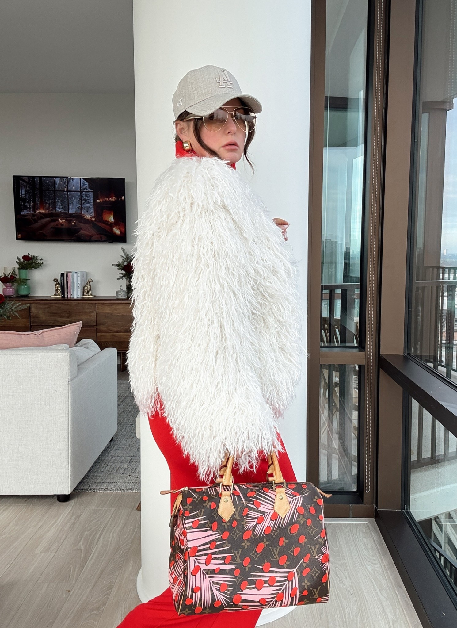 Tis the season where the coat is the outfit. ❄️ 

For me, the base layer is always going to be cozy & comfy and usually monochromatic if I’m being honest.

This season I’ve been gravitating towards fur (faux) coats both short and maxi lengths.

Wearing my true size in everything



#LTKootd #LTKGiftGuide #LTKHoliday

#LTKSeasonal #LTKGiftGuide