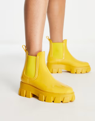 ASOS DESIGN Giana chunky chelsea rain boots in yellow | ASOS | ASOS (Global)