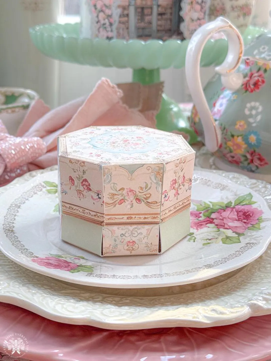 Macaron Explosion Box Printable DIY Parisian Treat Box Vintage French Patisserie Gift Box Instant... | Etsy (US)