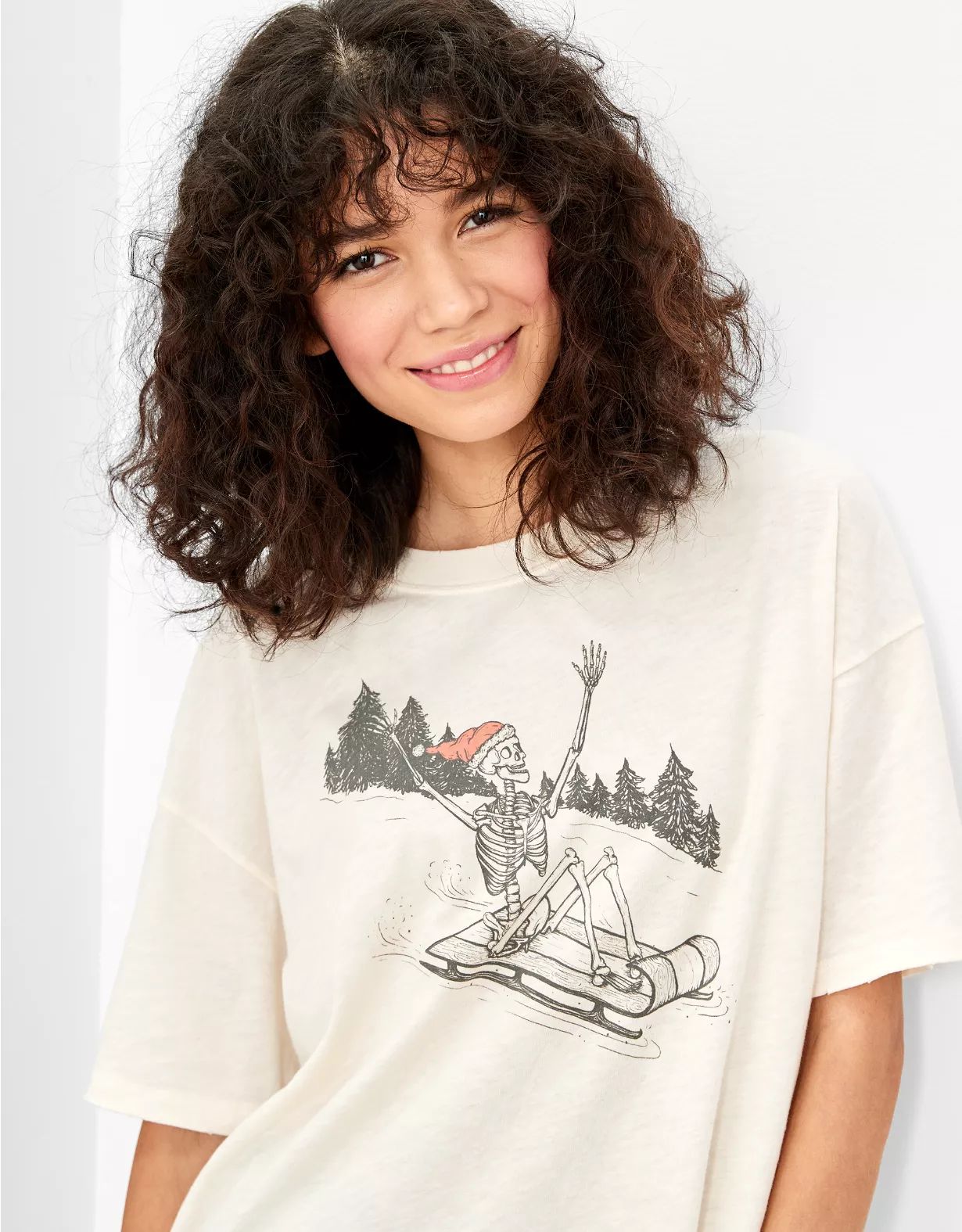 AE Oversized Sledding Skeleton Graphic T-Shirt | American Eagle Outfitters (US & CA)